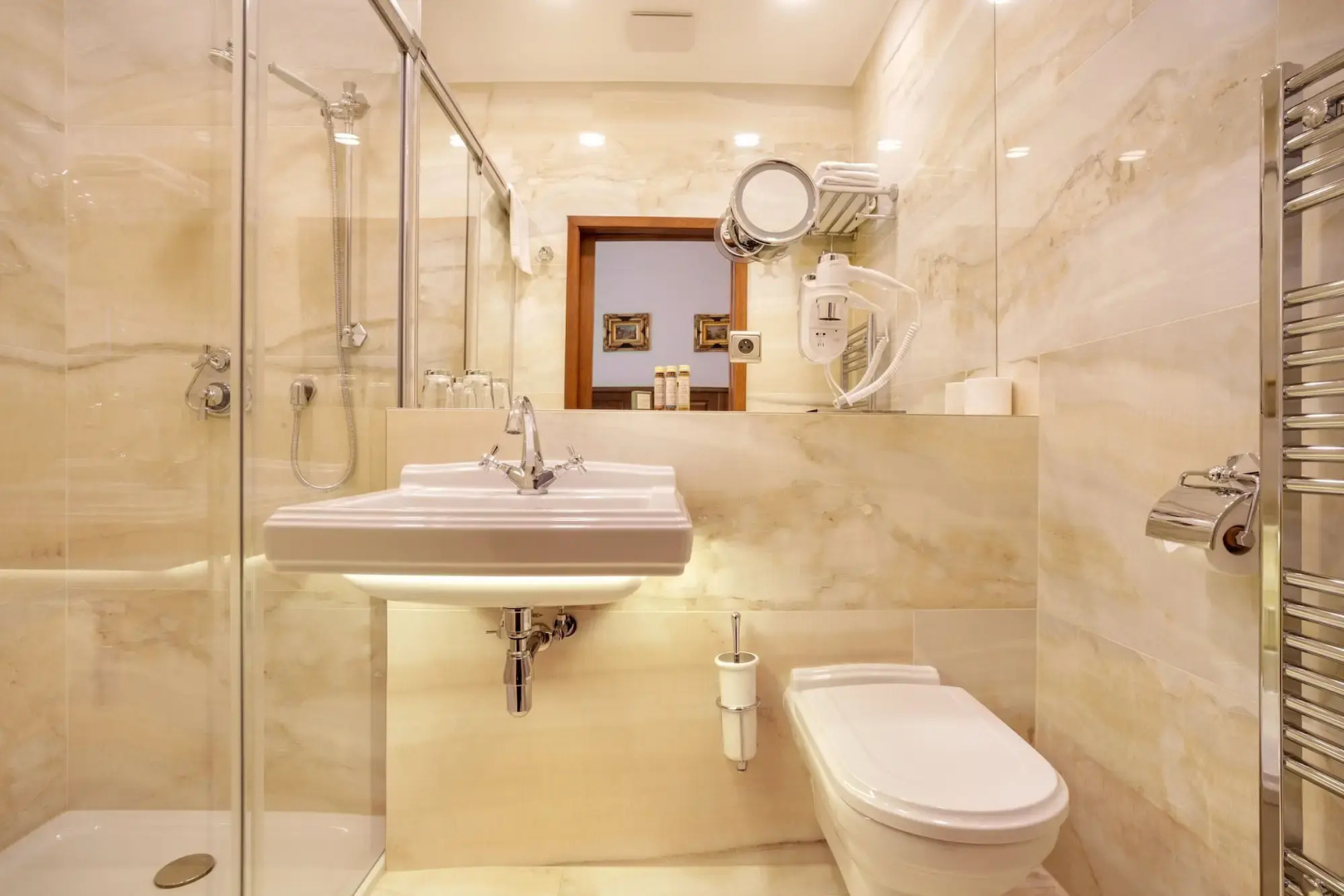 Iron Gate Hotel & Suites Prague by BHG