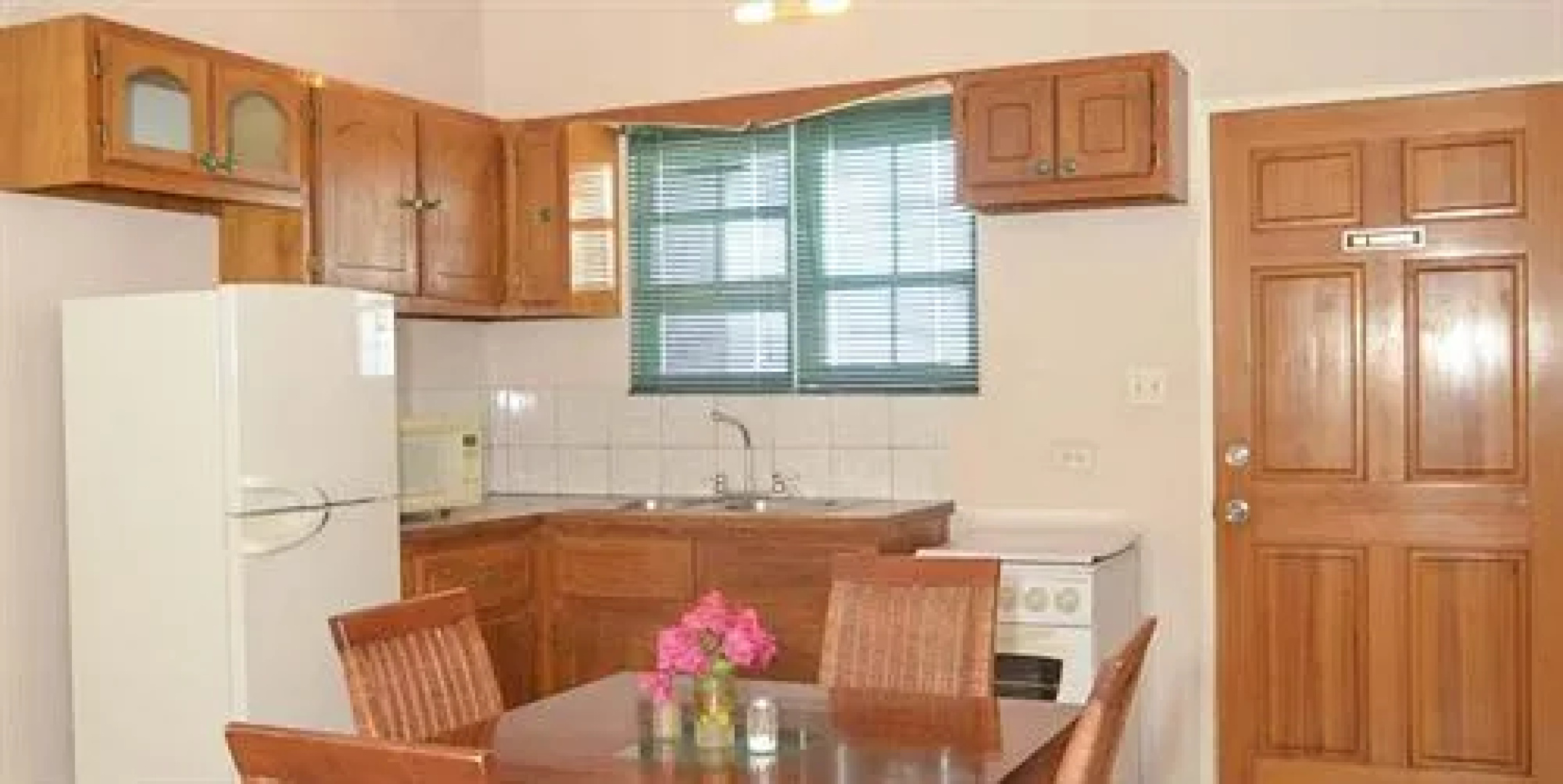 Caribbean Inn & Suites