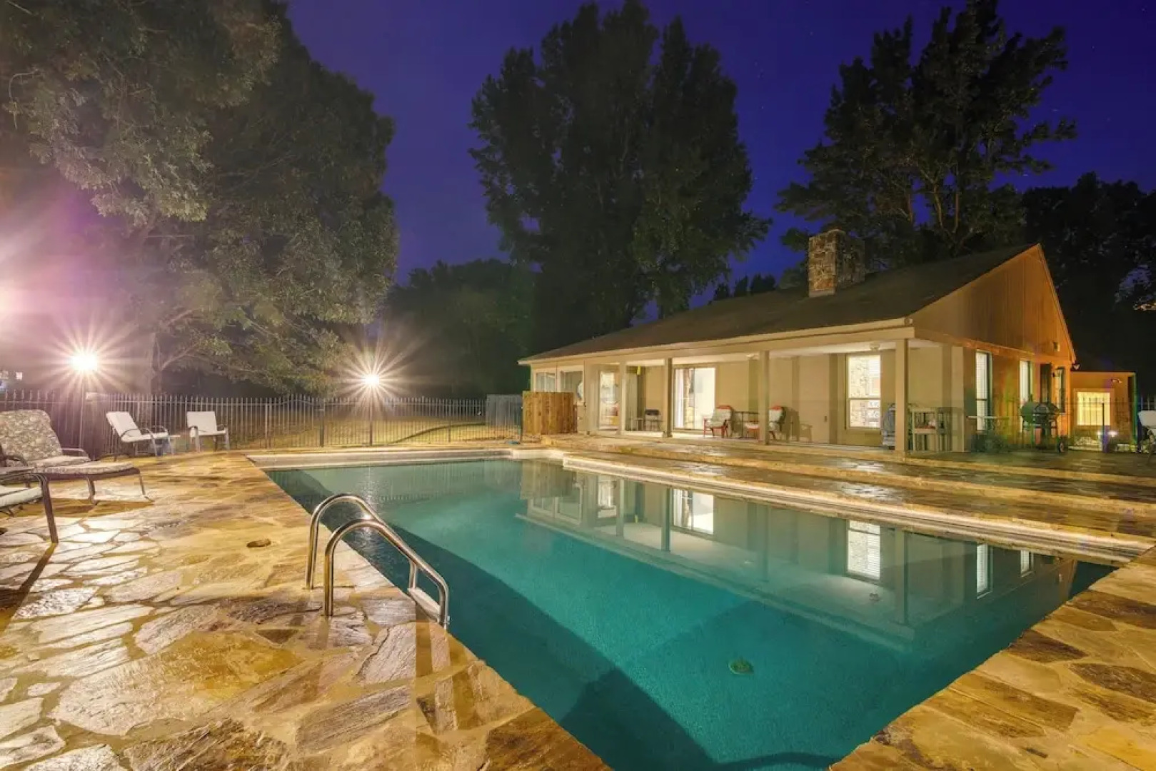 18 Mi to Dtwn Memphis: Oasis on 8 Acres!