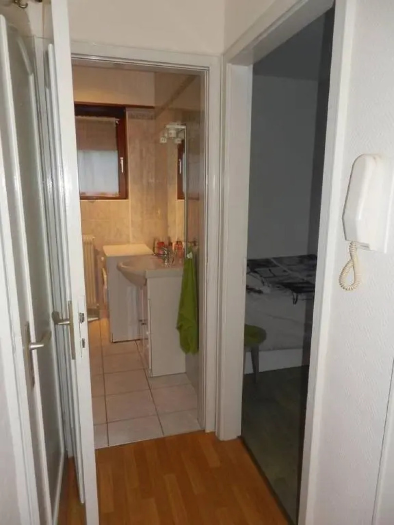 Agréable appartement 2 pieces a forbach - check in autonome