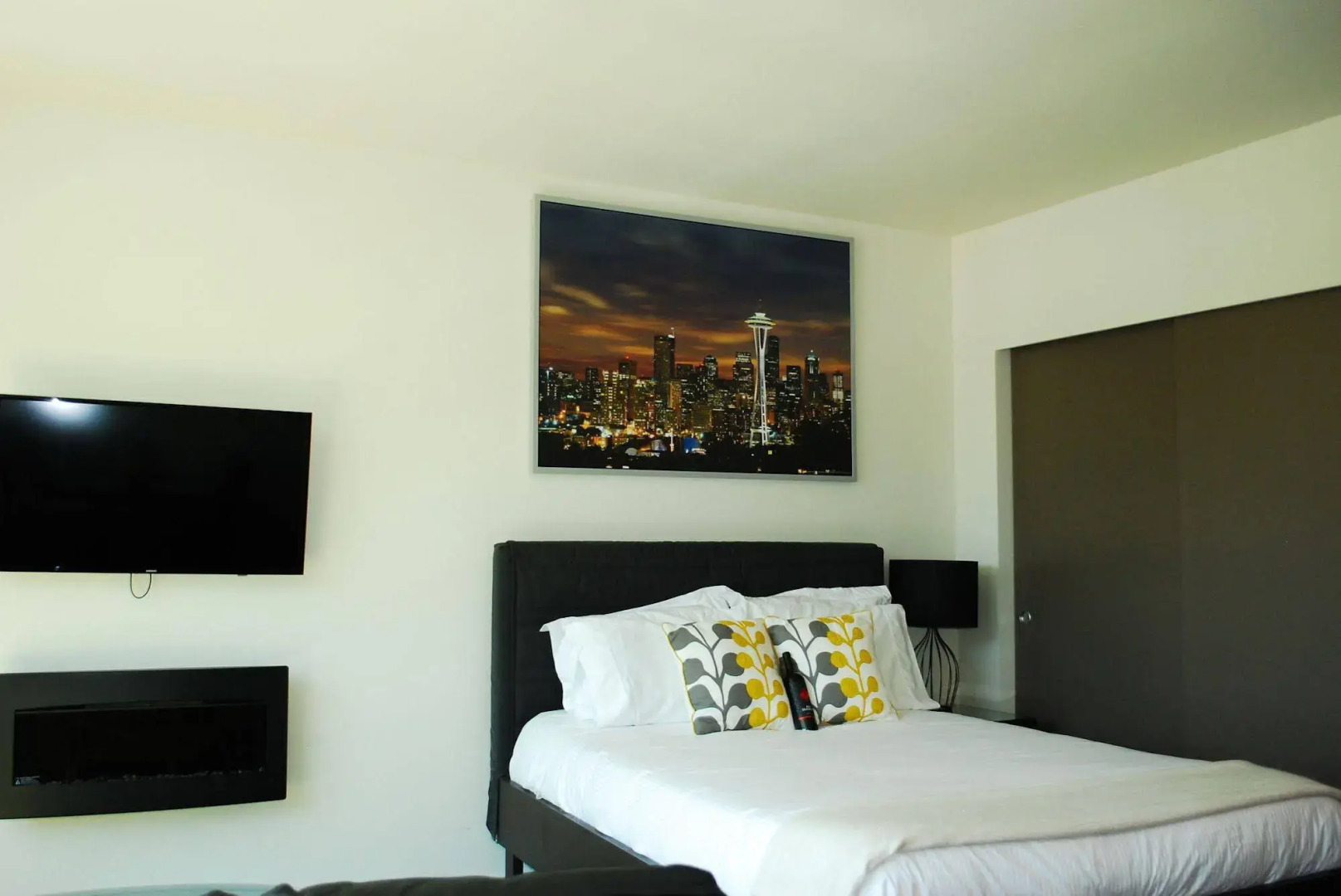 Seattle Center Luxury Suites by NSpire