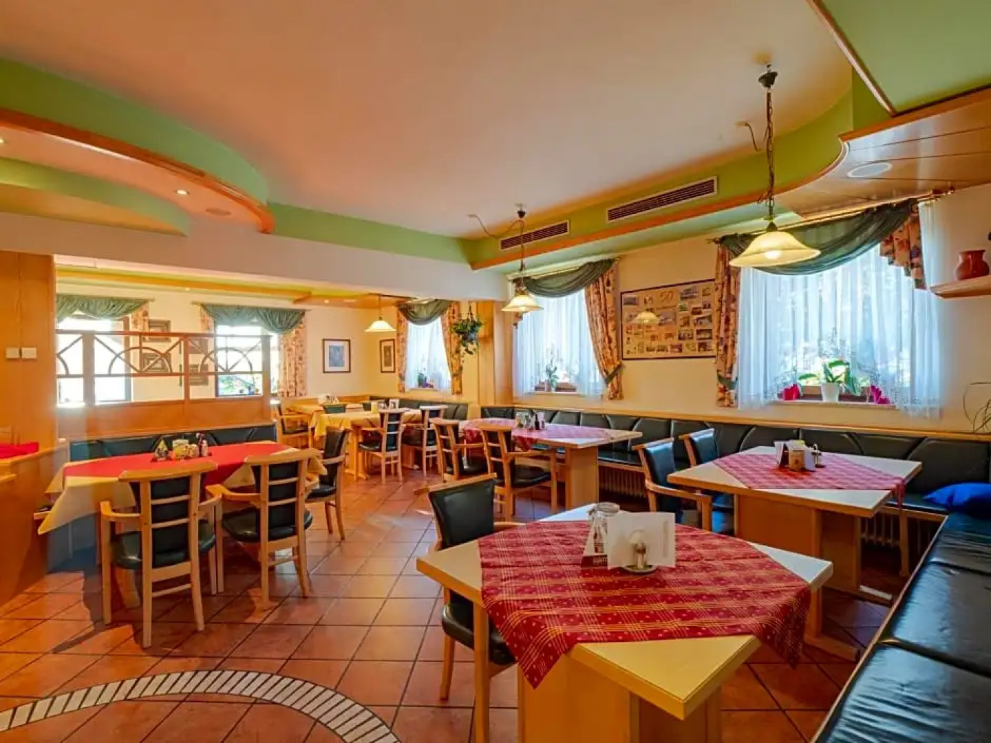 Dorfbuschenschank Mirth