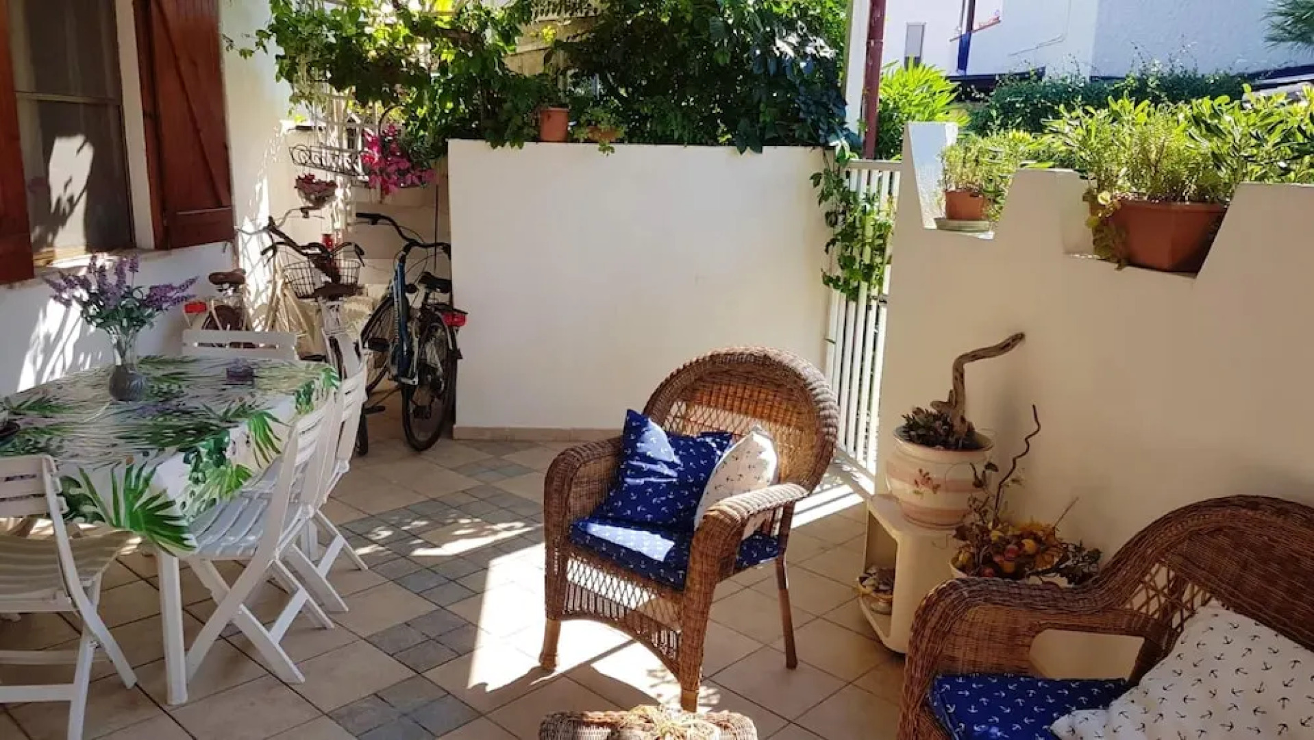 House With one Bedroom in Villaggio del Golfo, With Furnished Terrace Near the Beach