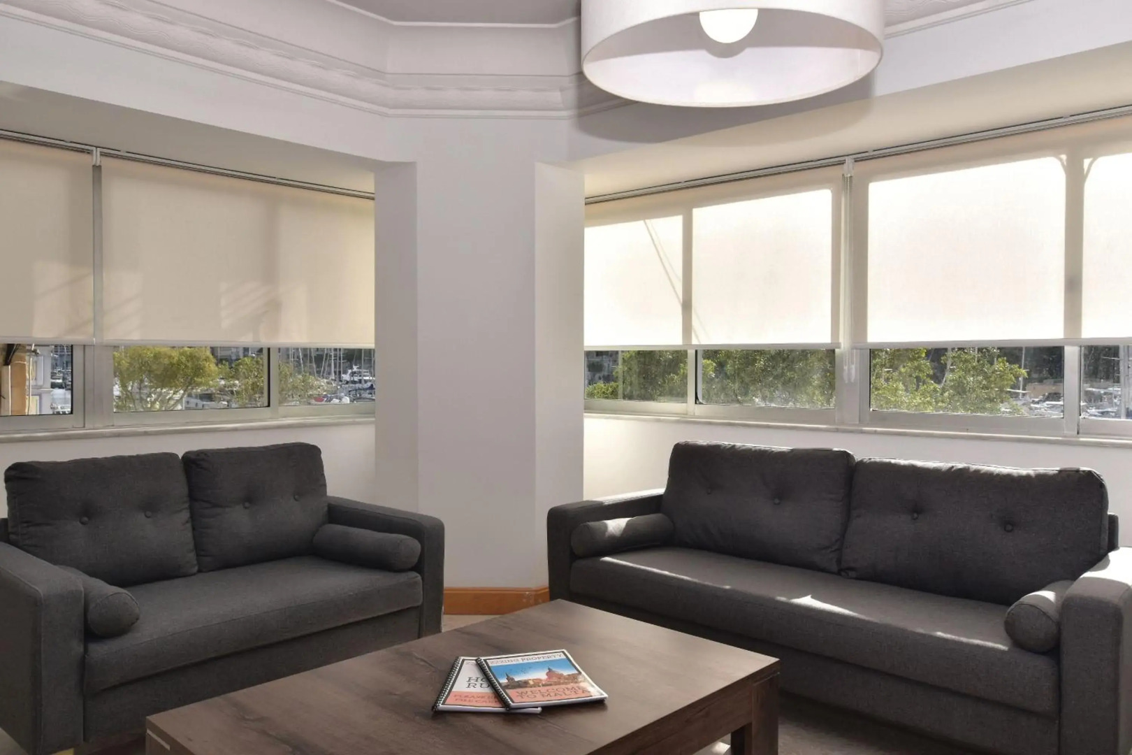 2 bedroom, central and spacious with sea view