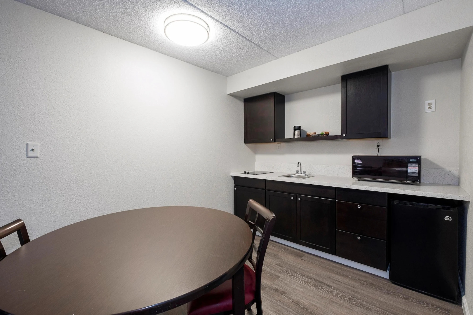 Red Roof Inn PLUS+ & Suites Knoxville West-Cedar Bluff