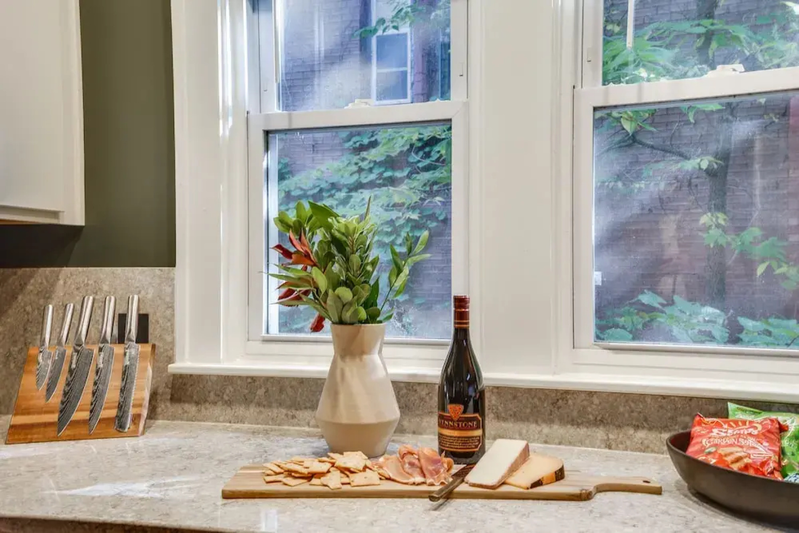 Pet-friendly Saint Paul Rental Near Downtown!