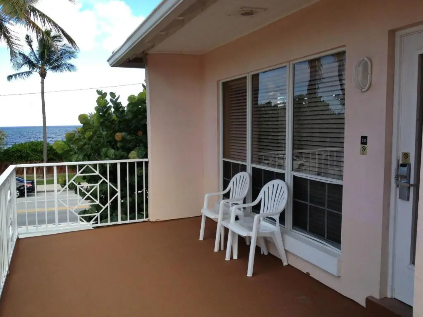 GetAways at Dover House Resort