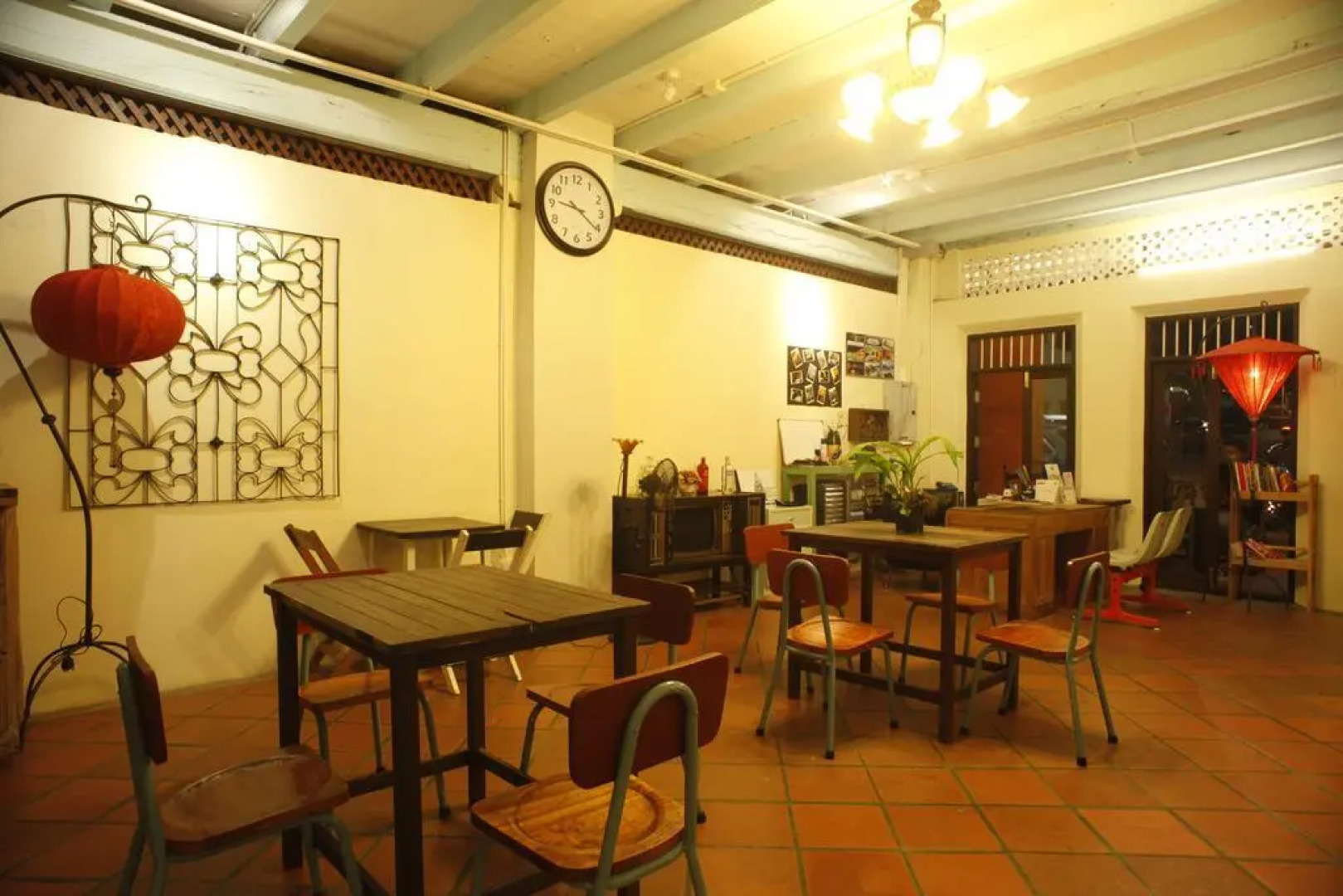 Luang Poj Boutique Hostel