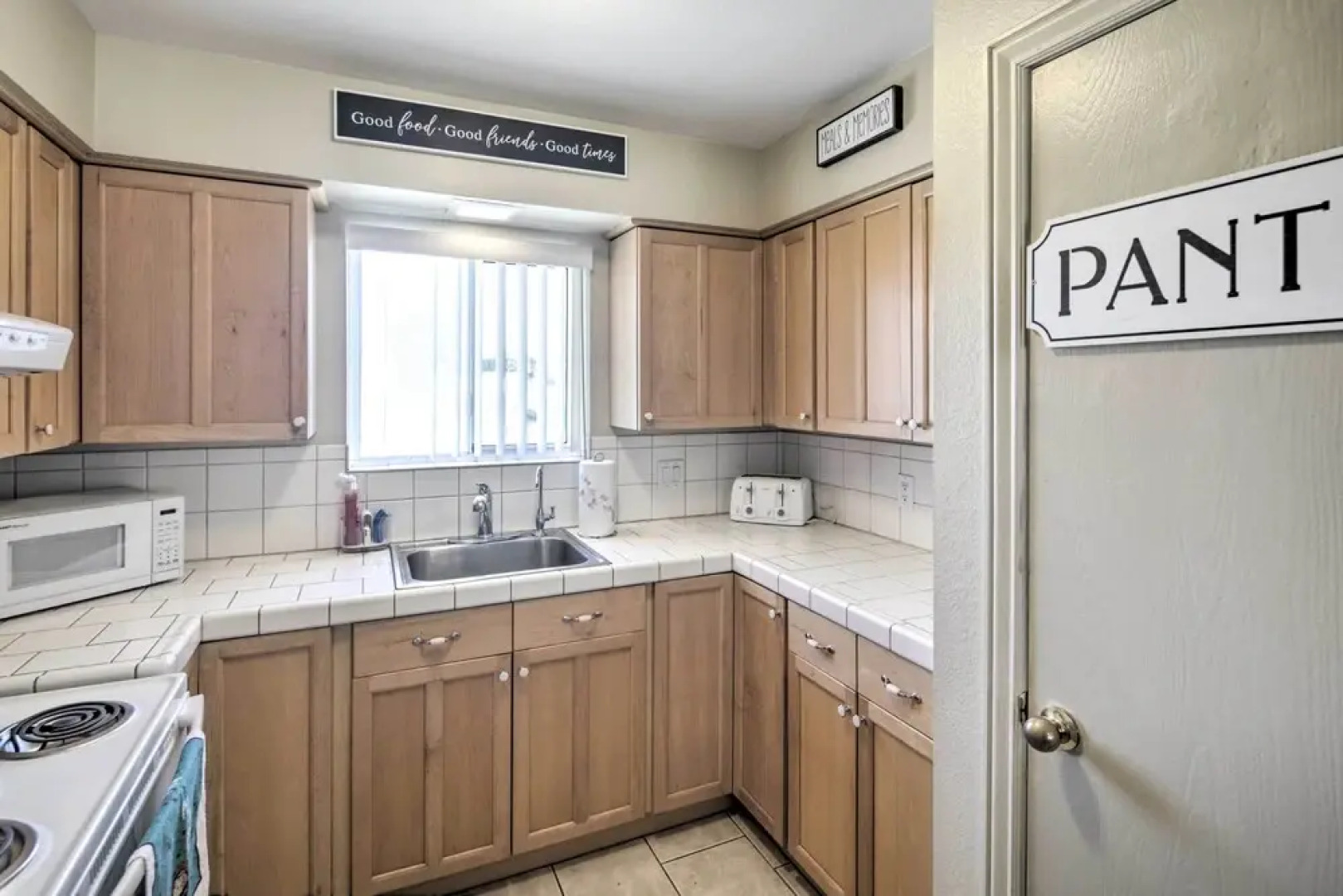 Sunny Home w/ Pool & Patio ~ 3 Miles to the Lake!