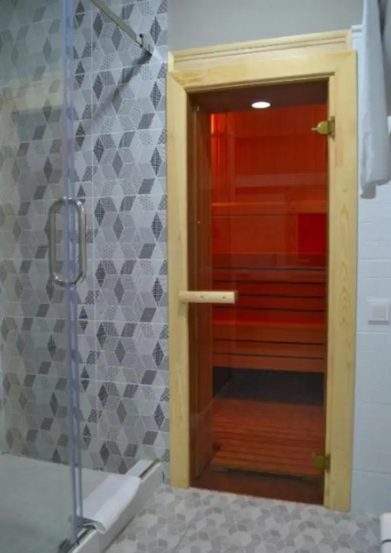 Golden Dragon Villa Hotel