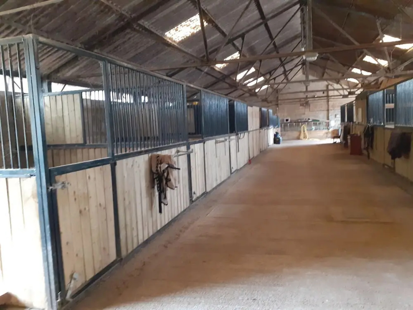 Glamping in Wiltshire in our Luxury Shepherds Hut