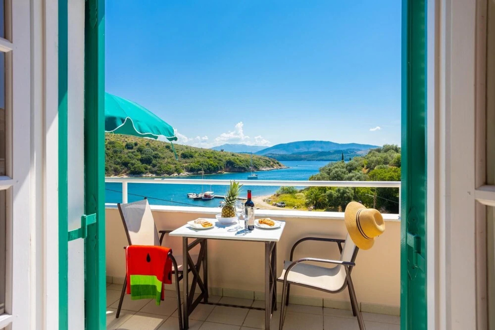 Anna Walk to Beach Sea Views A C Wifi Car Not Required - 3426