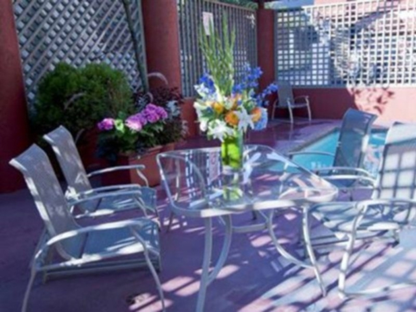 Quality Hotel Downtown-Inn at False Creek