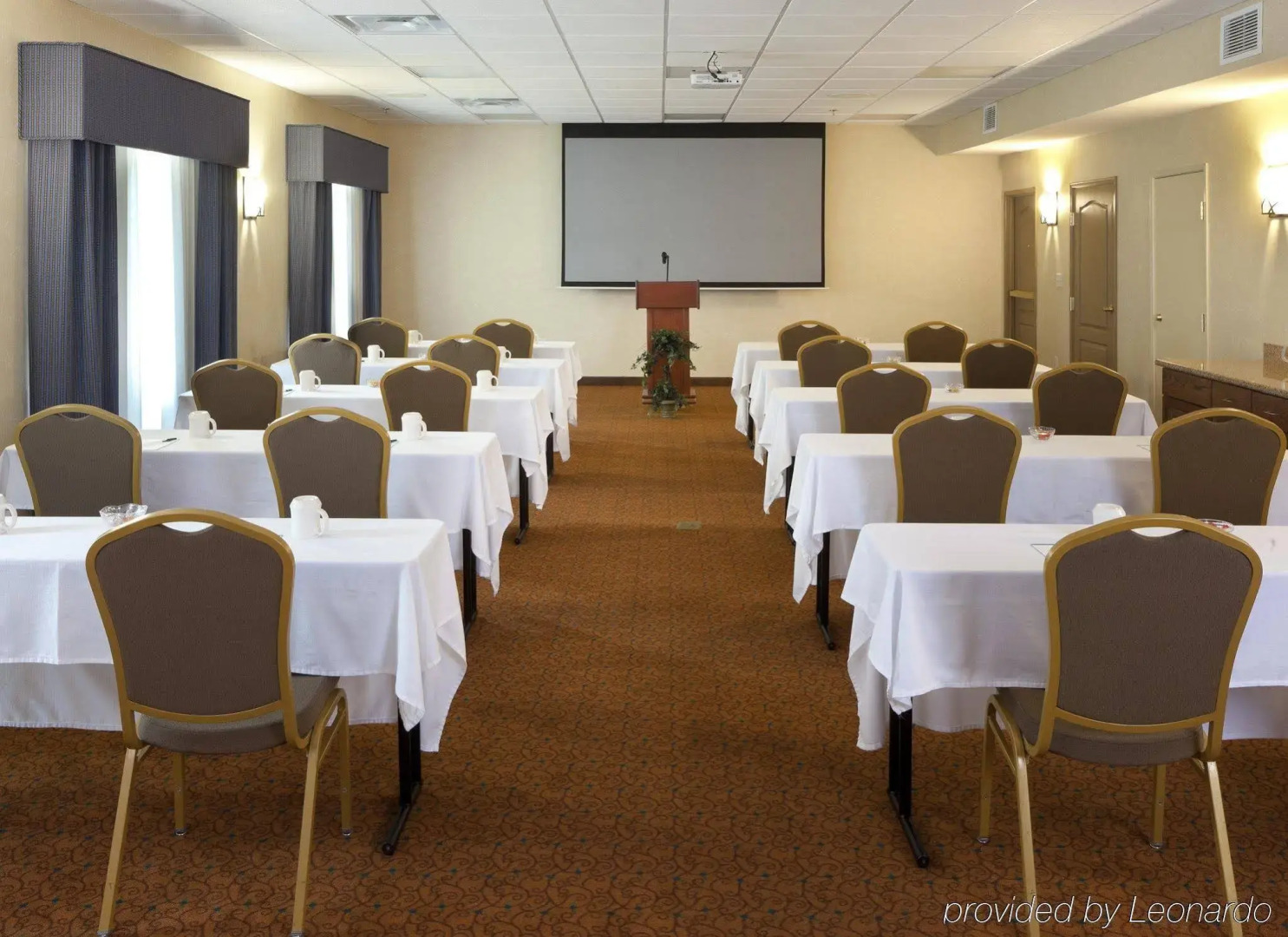 Country Inn & Suites by Radisson, Rocky Mount, NC