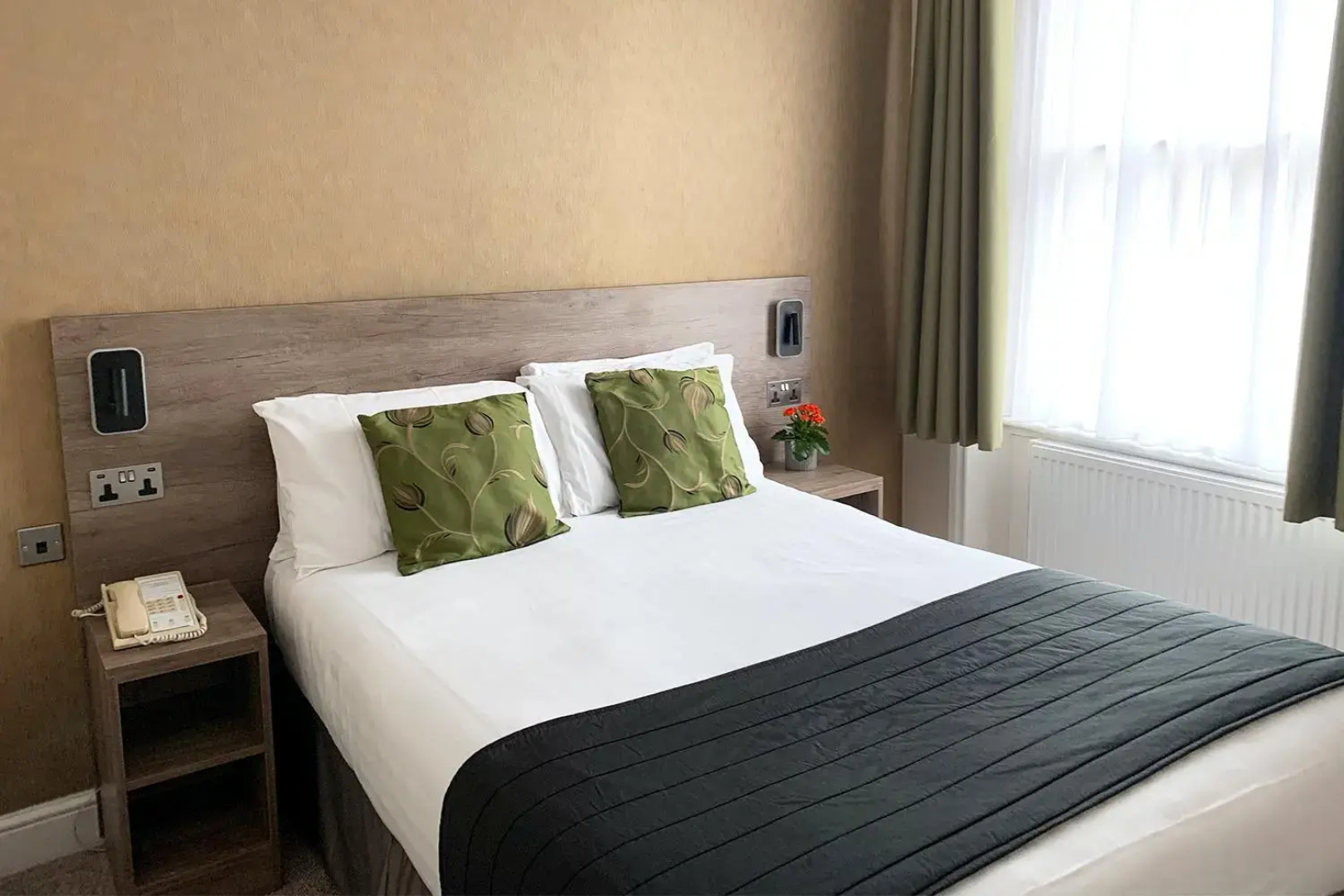 Kensington Gardens Hotel