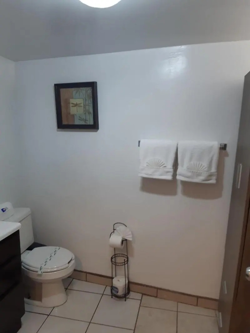 Seaside Hotel & Victor's RV Park