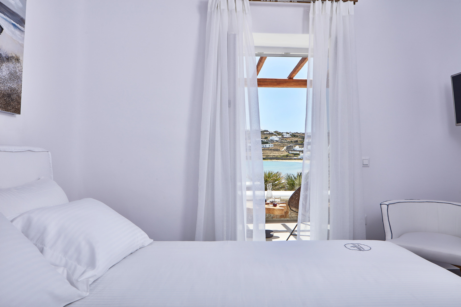 Mykonos Waves Beach House & Suites