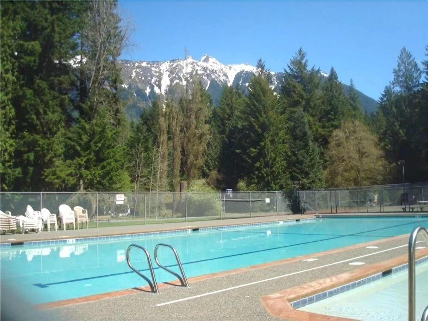 Mt. Baker Lodging Cabin 6 – Hot Tub, WiFi, Sleeps 8! by MBL