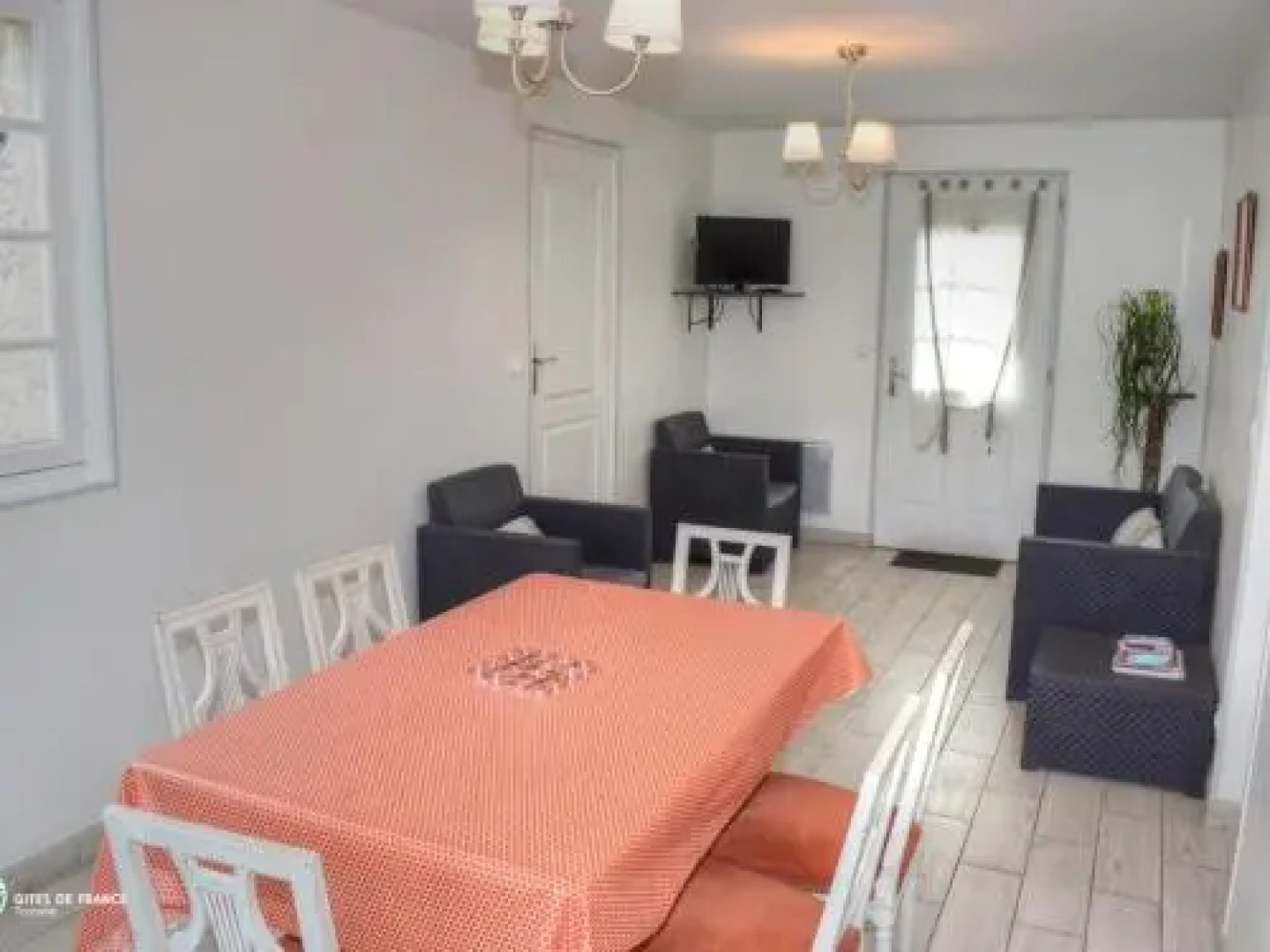 House La Jacqueminiere 2