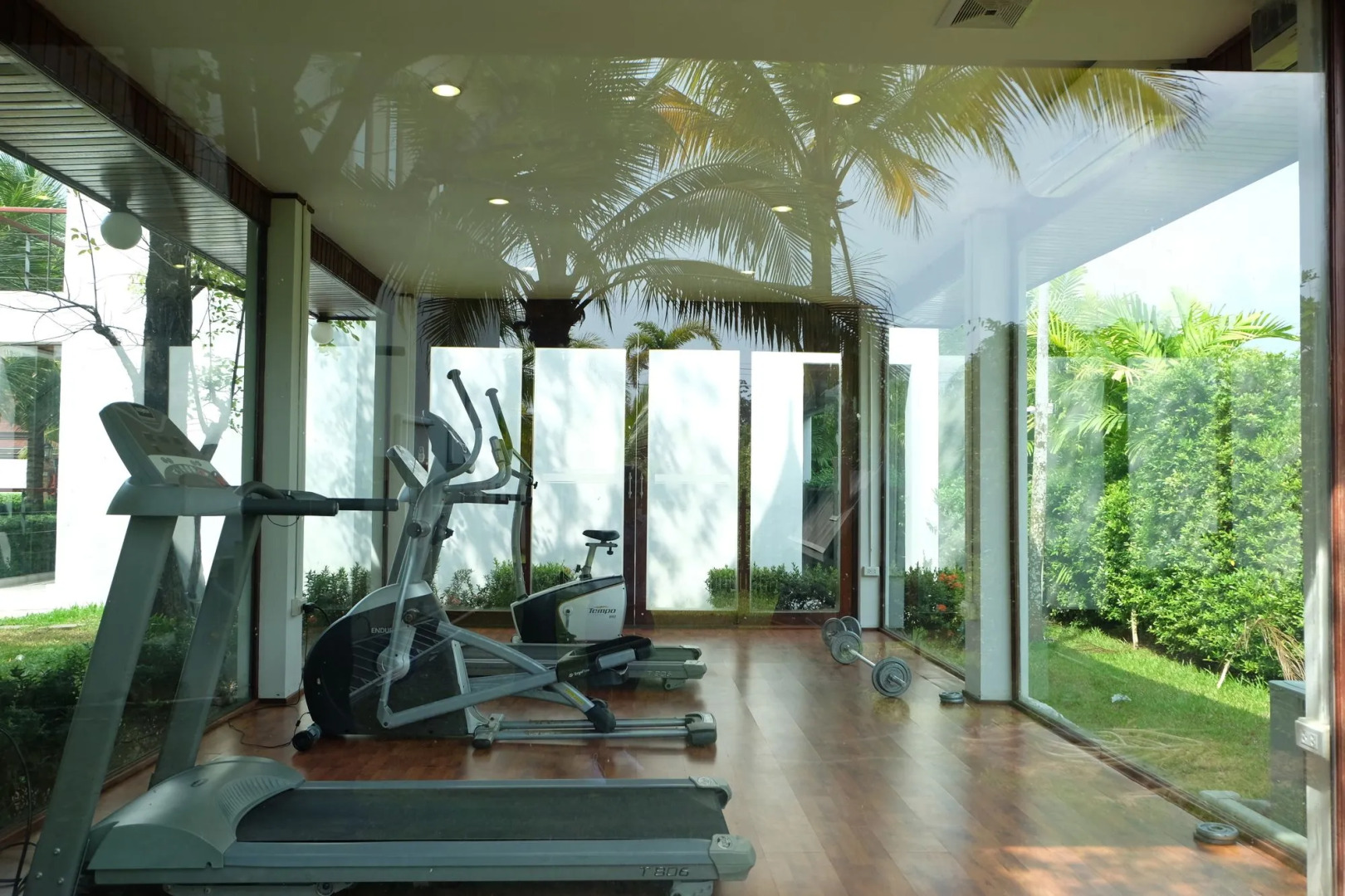 Howard Johnson by Wyndham Phuket Naiyang