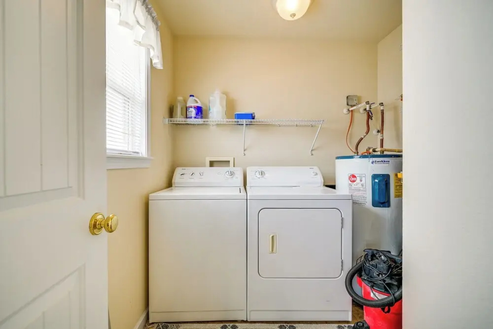 Nags Head Vacation Rental w/ Hot Tub: Near Beach!