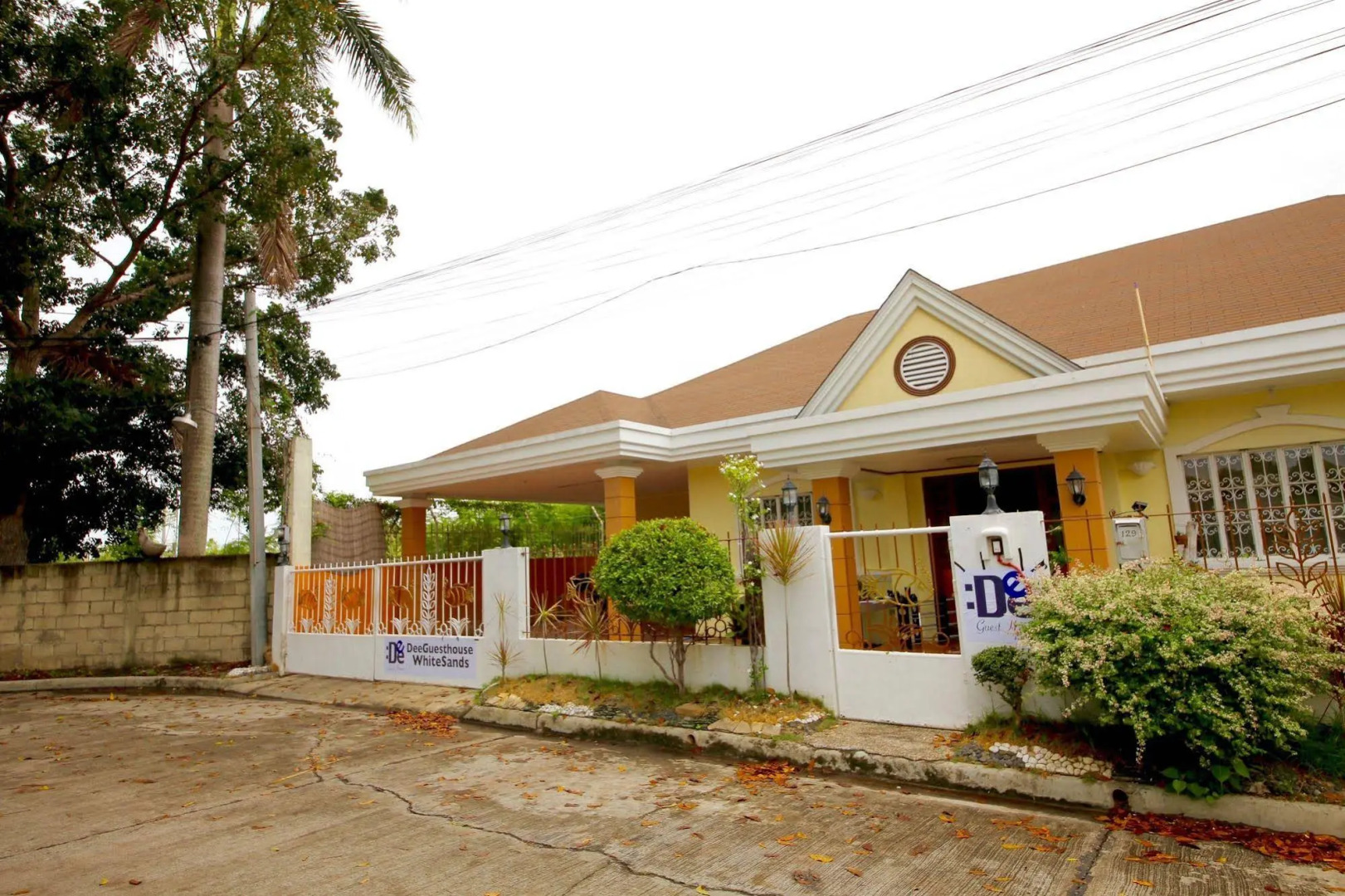 Dee Guesthouse - White Sands