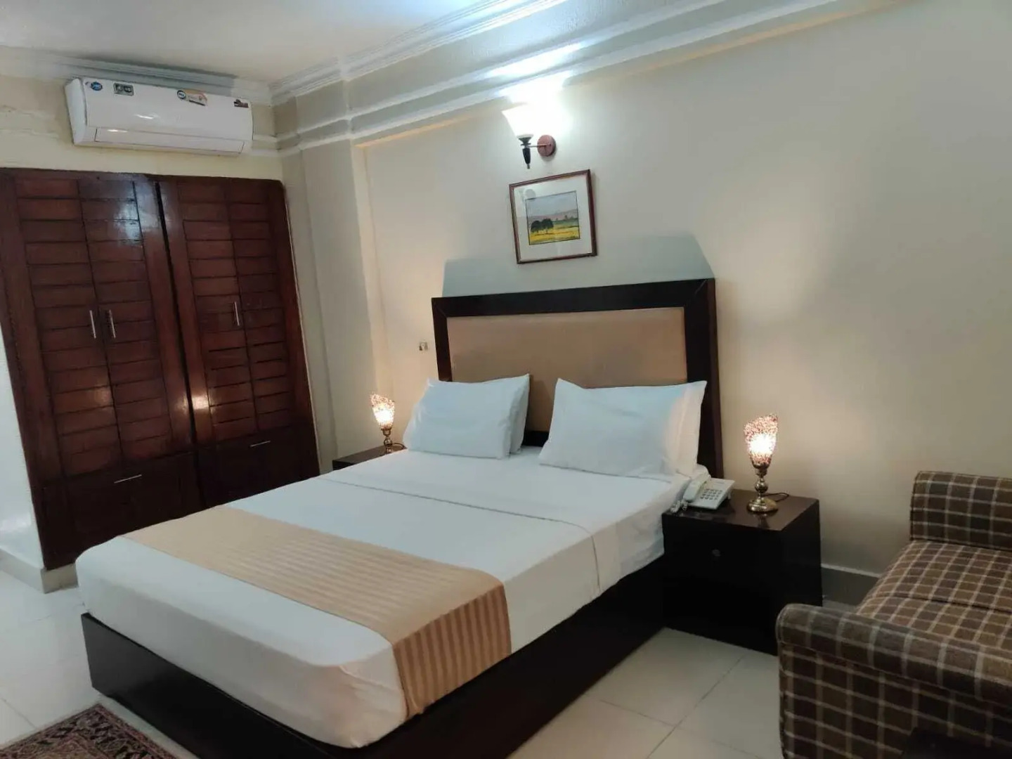 Pak Continental Hotel