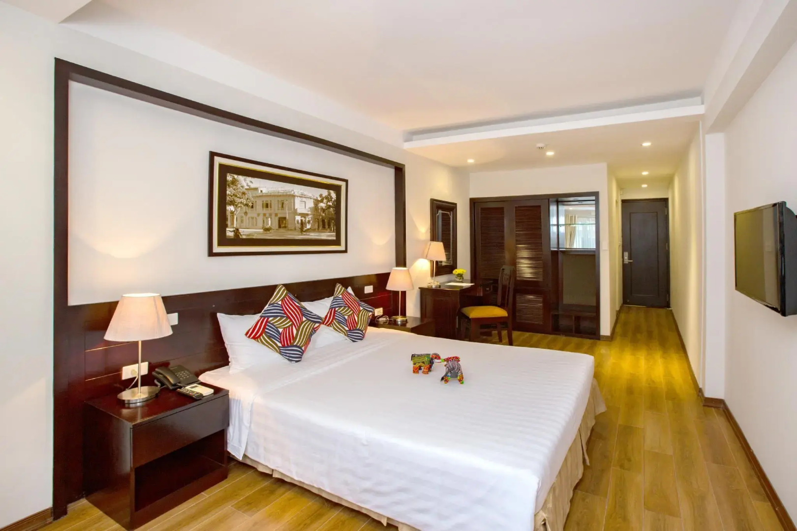 Thang Long Espana Hotel