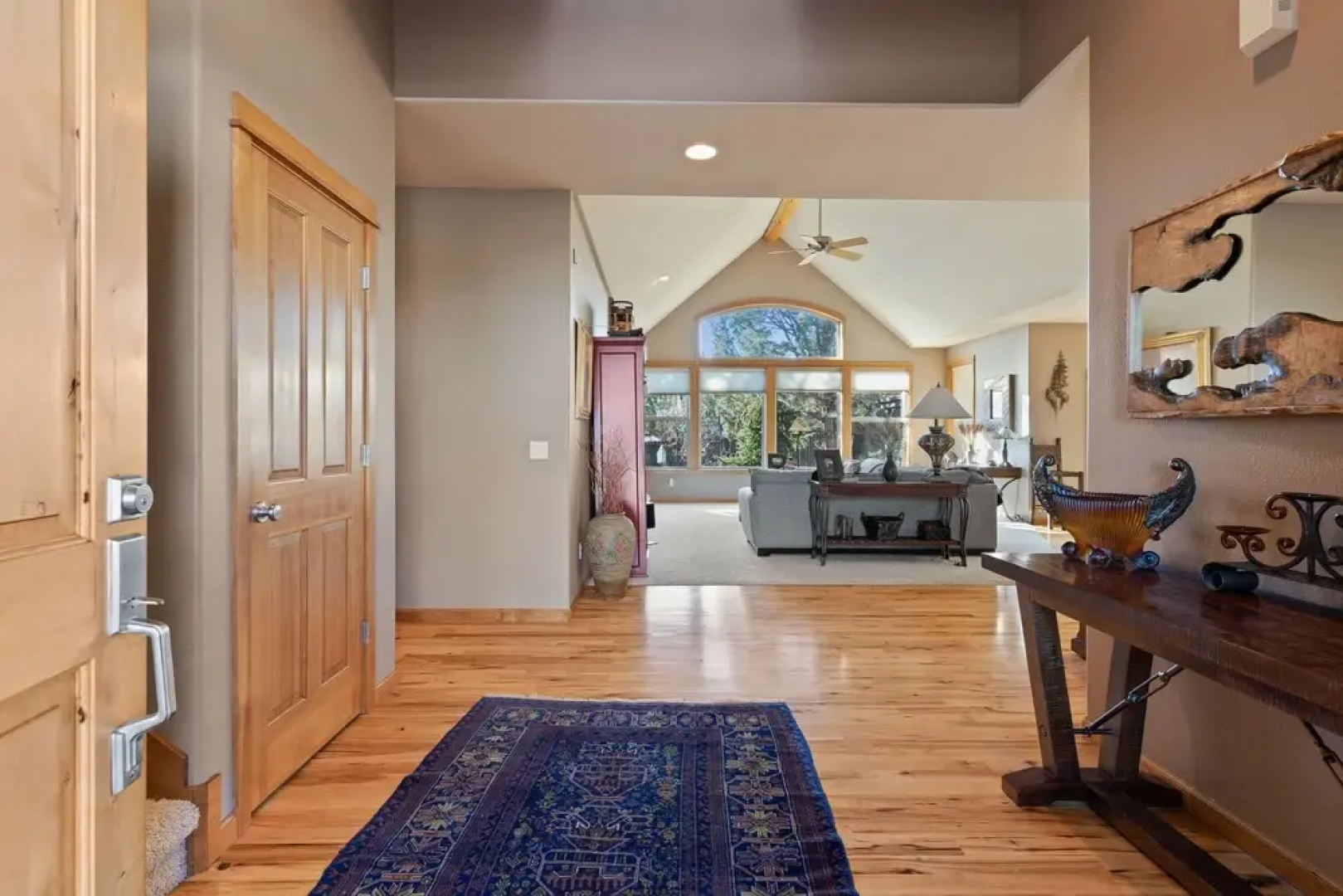 Luna View 3 Bedroom Home by Redawning