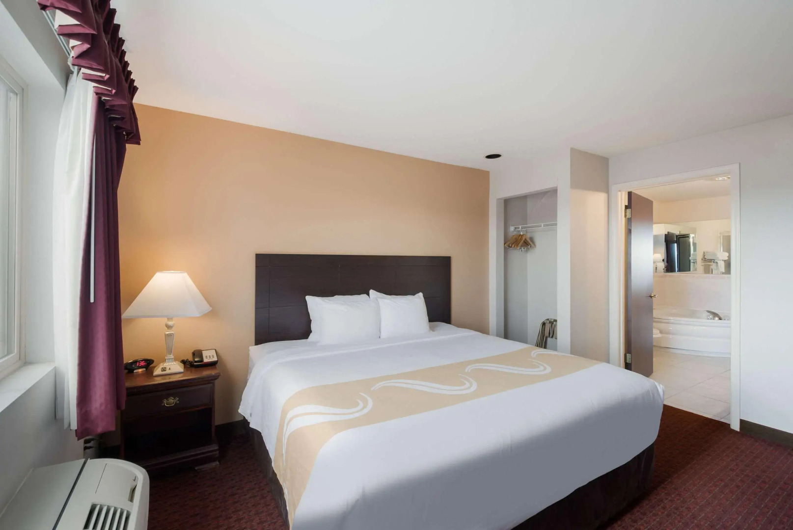 Quality Inn Grand Suites Bellingham