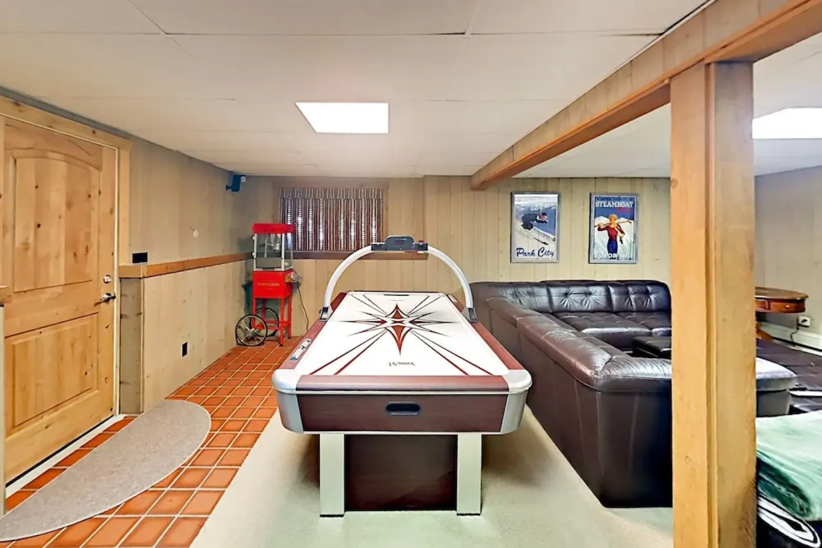 35 St Moritz Terrace Cabin 3 Bedrooms 3 Bathrooms Home