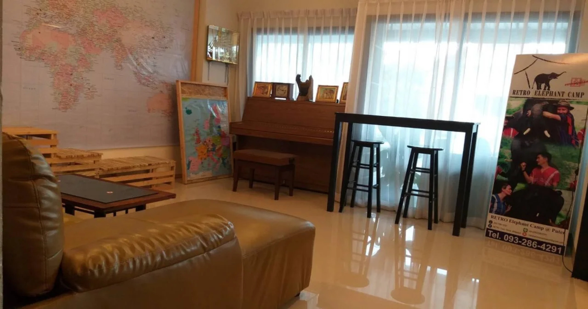 Retro Twin Home at Maesot