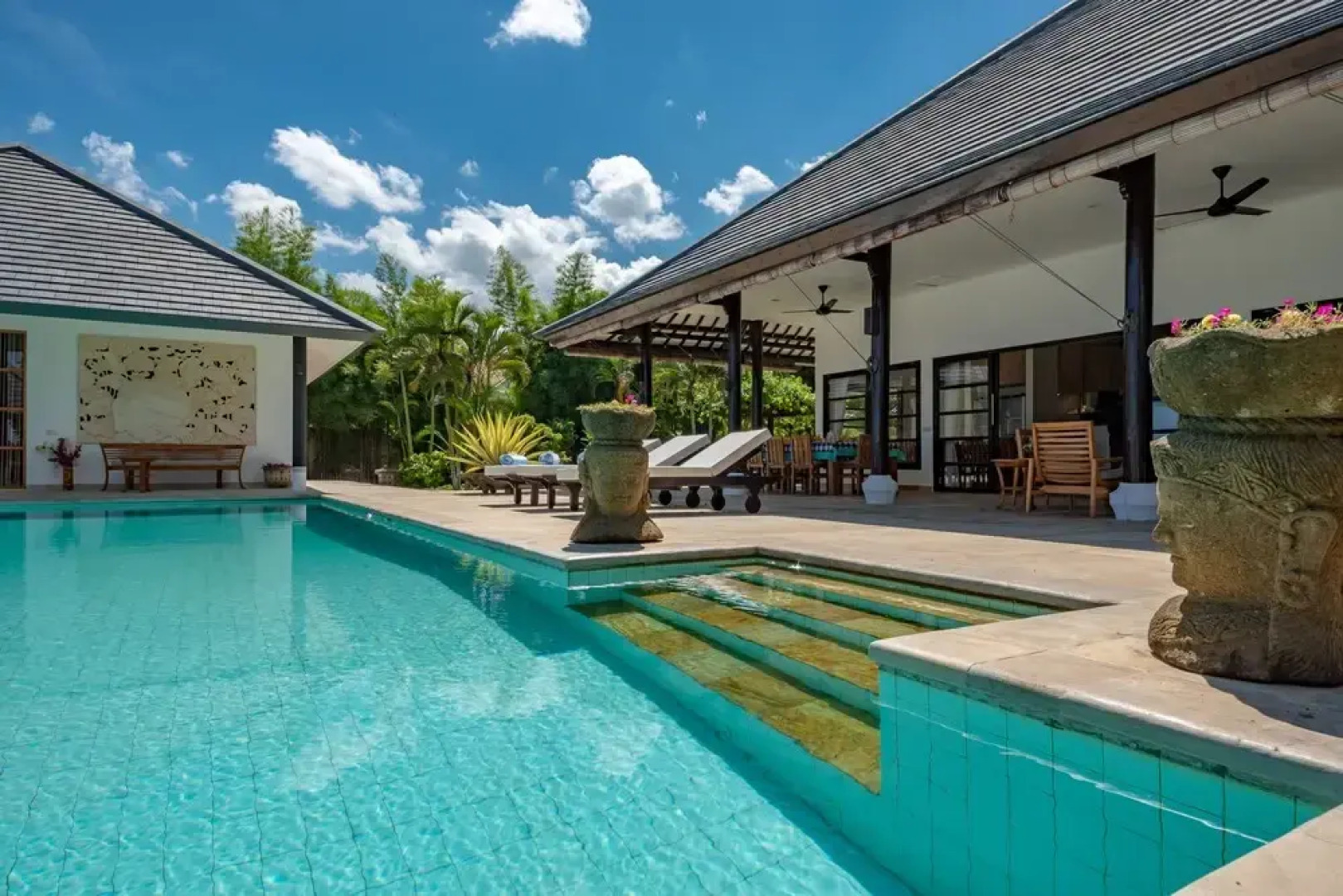 Villa Lovina Beach 1