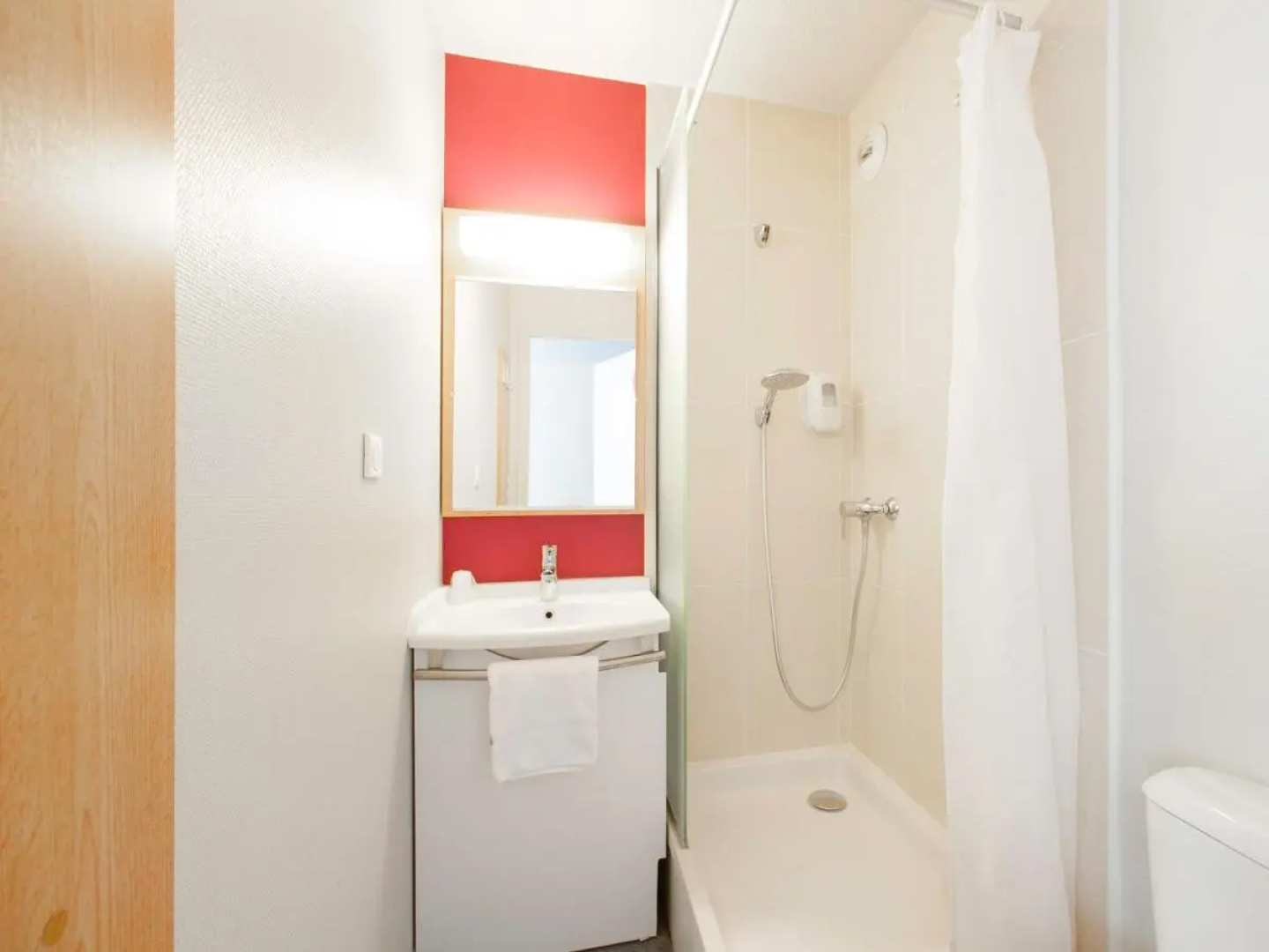 B&B HOTEL Grenoble Centre Verlaine