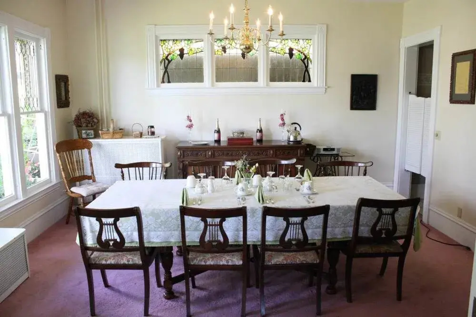 Hudson Manor Bed and Breakfast