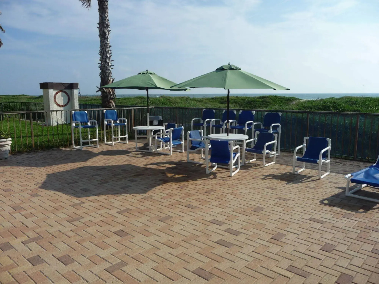Inner Island Condos by Island Services