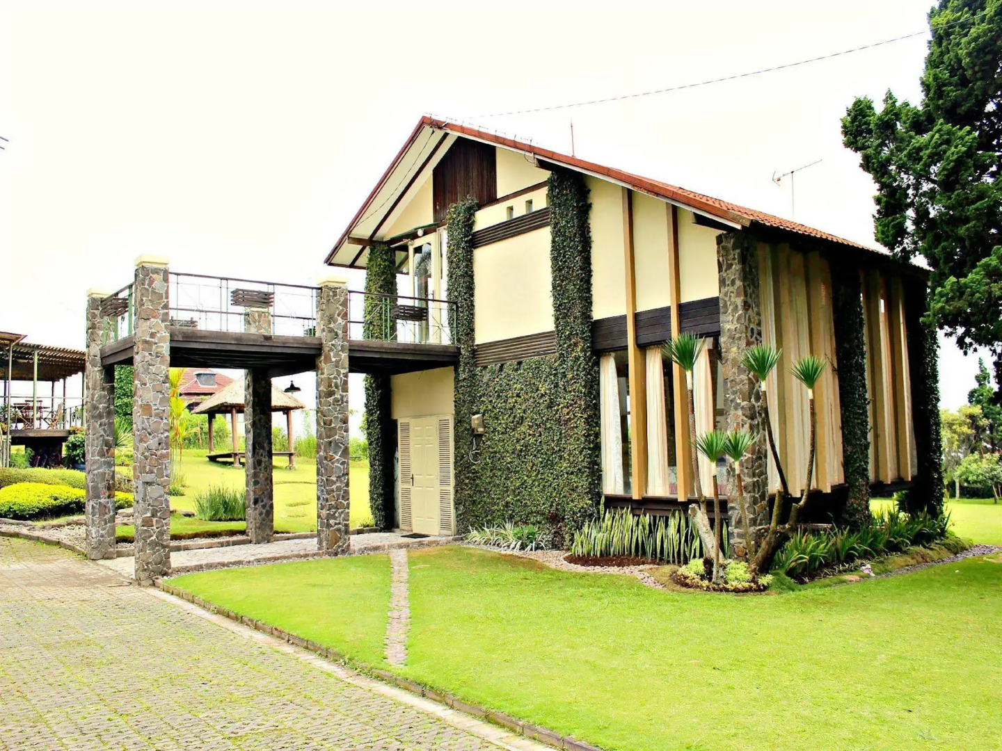 Villa Istana Bunga