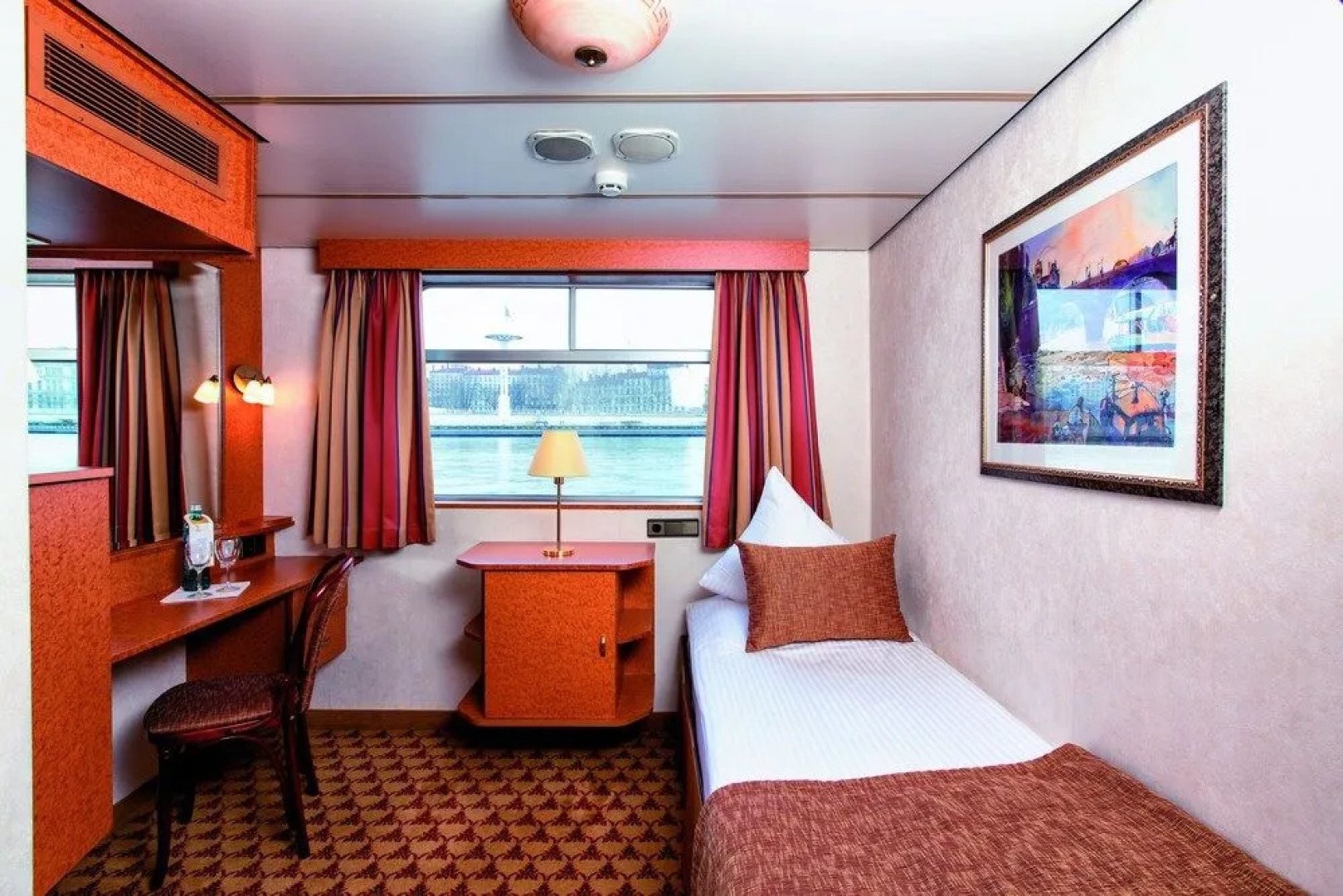 Crossgates Hotelship 3 Star - Medienhafen - Düsseldorf