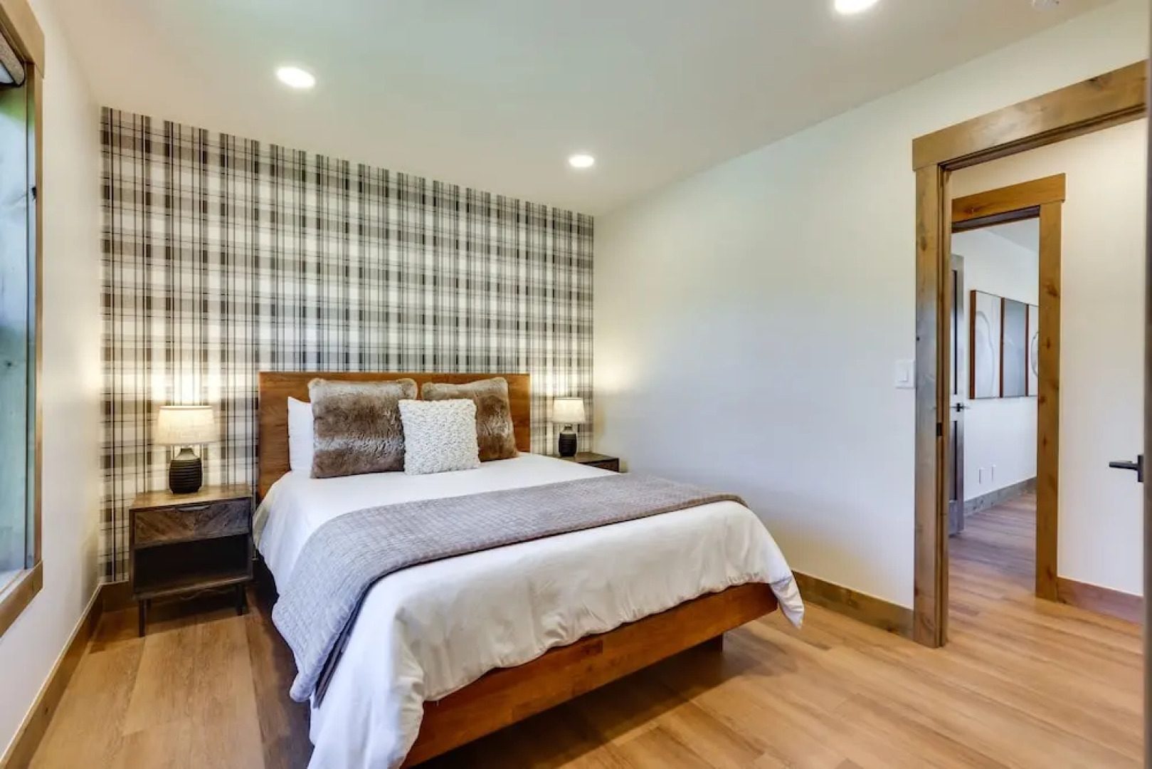 Updated Silverthorne Home w/ Hot Tub & Mtn Views!