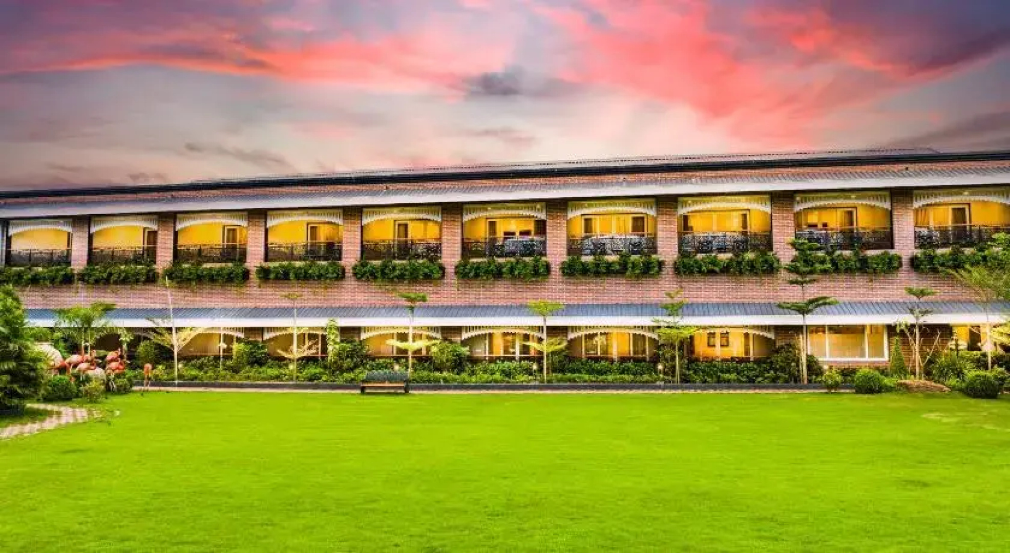 Mayfair Oasis Resort & Convention