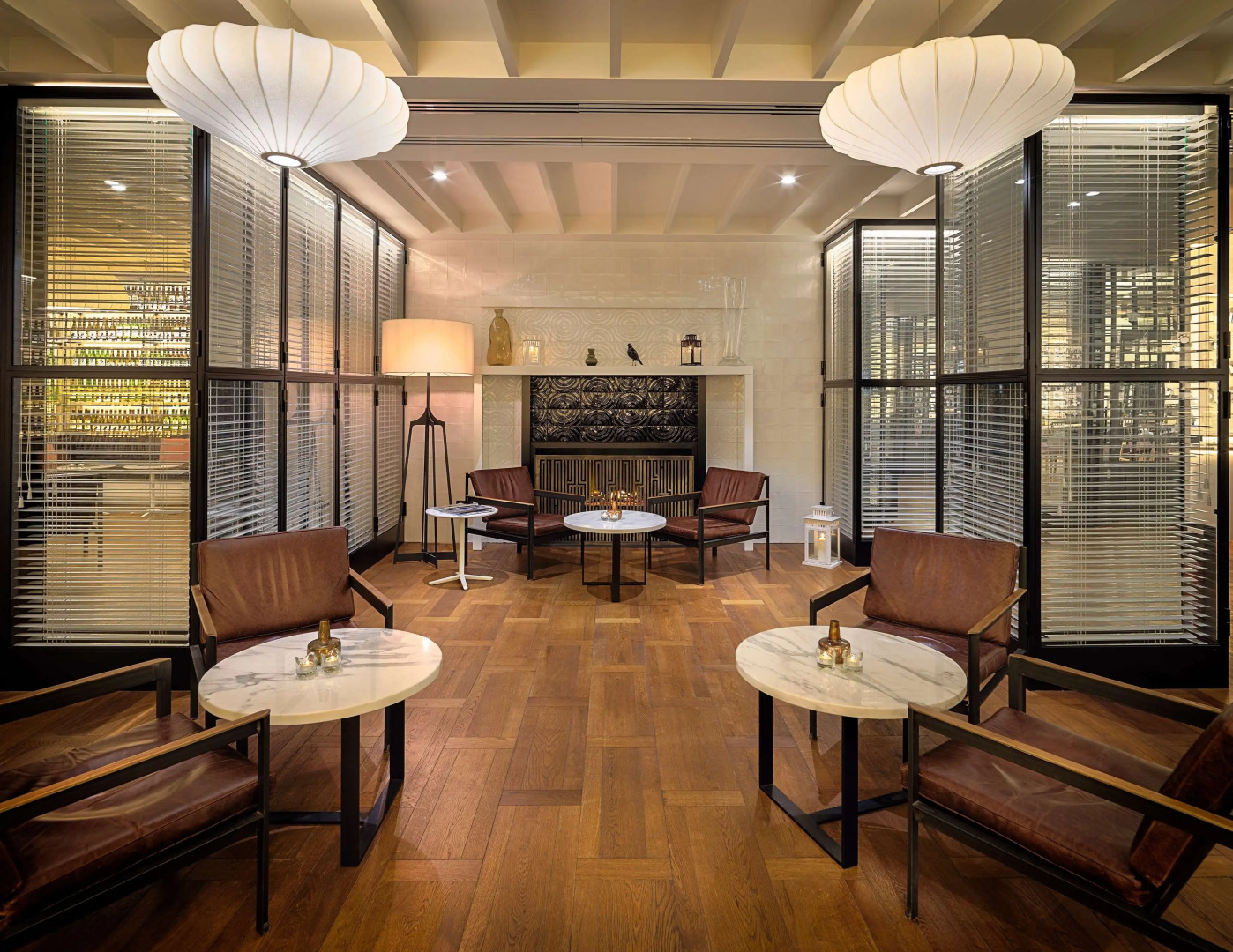 Отель H10 Universitat