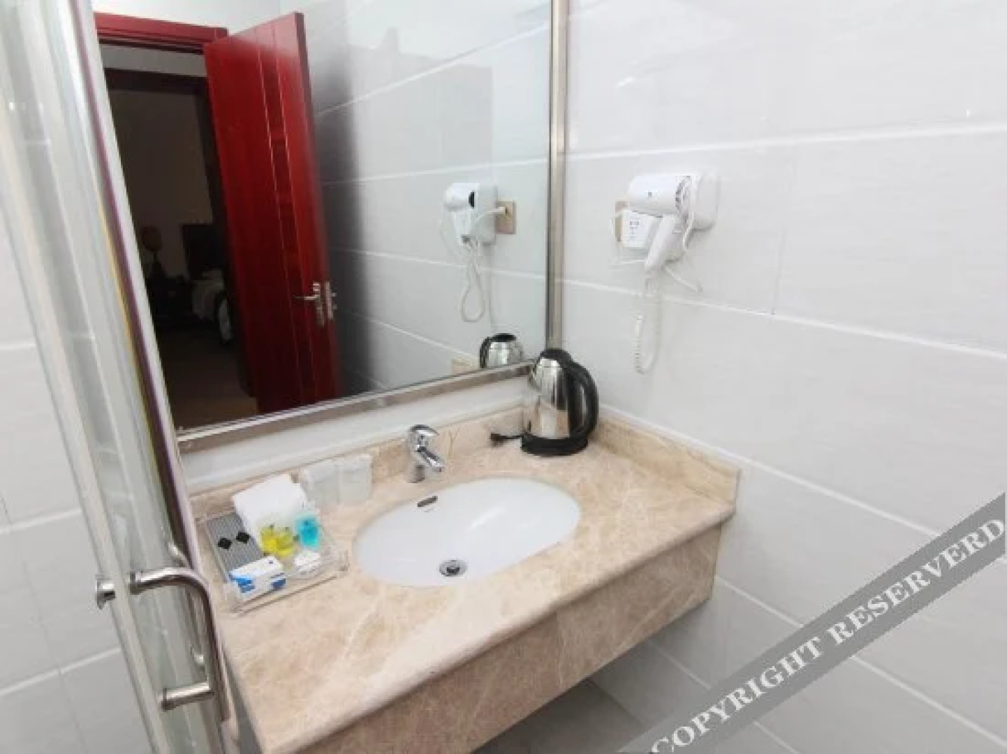 Donghu Hotel
