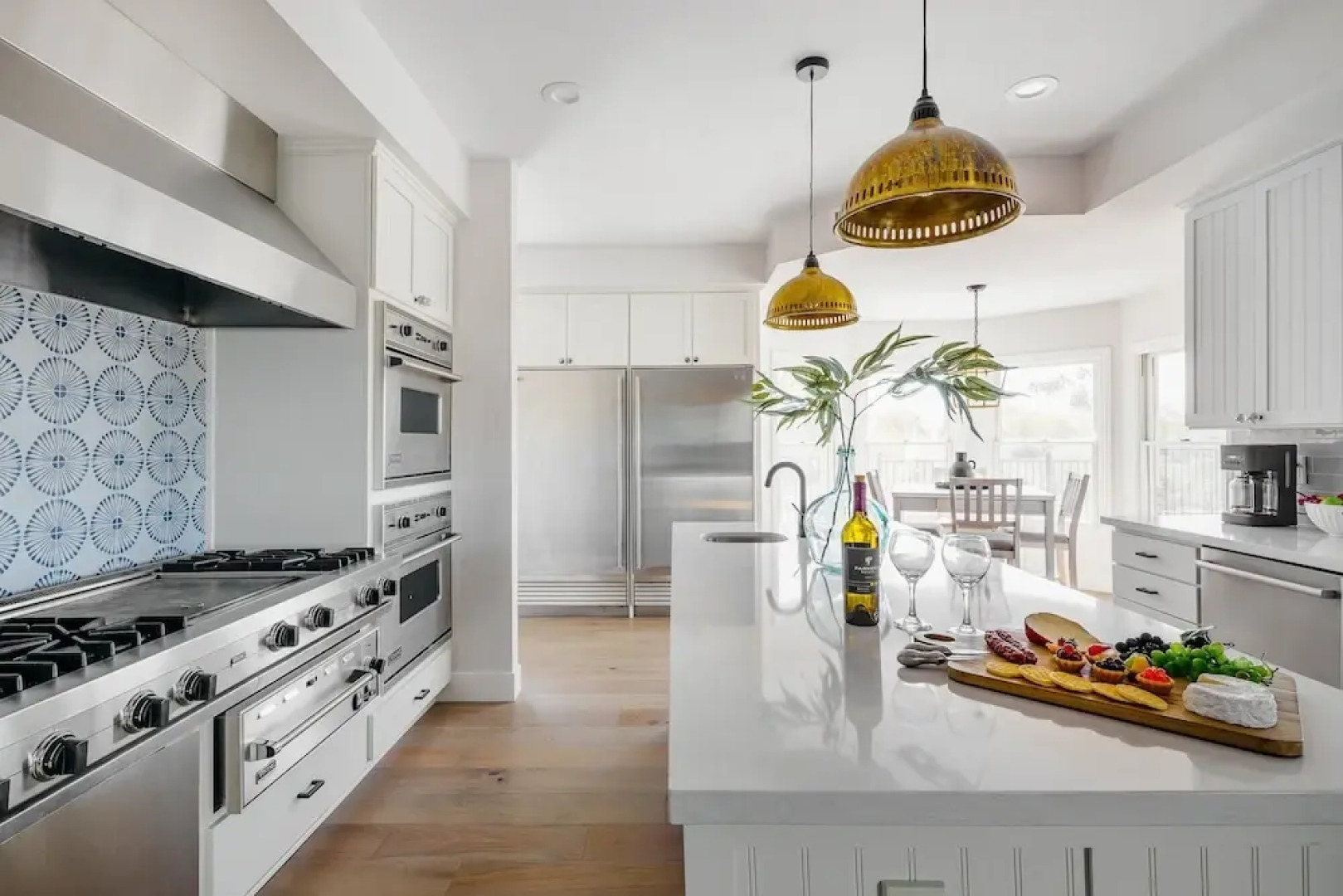 Majestic Mountain Mansion-pool -spa & Guest House