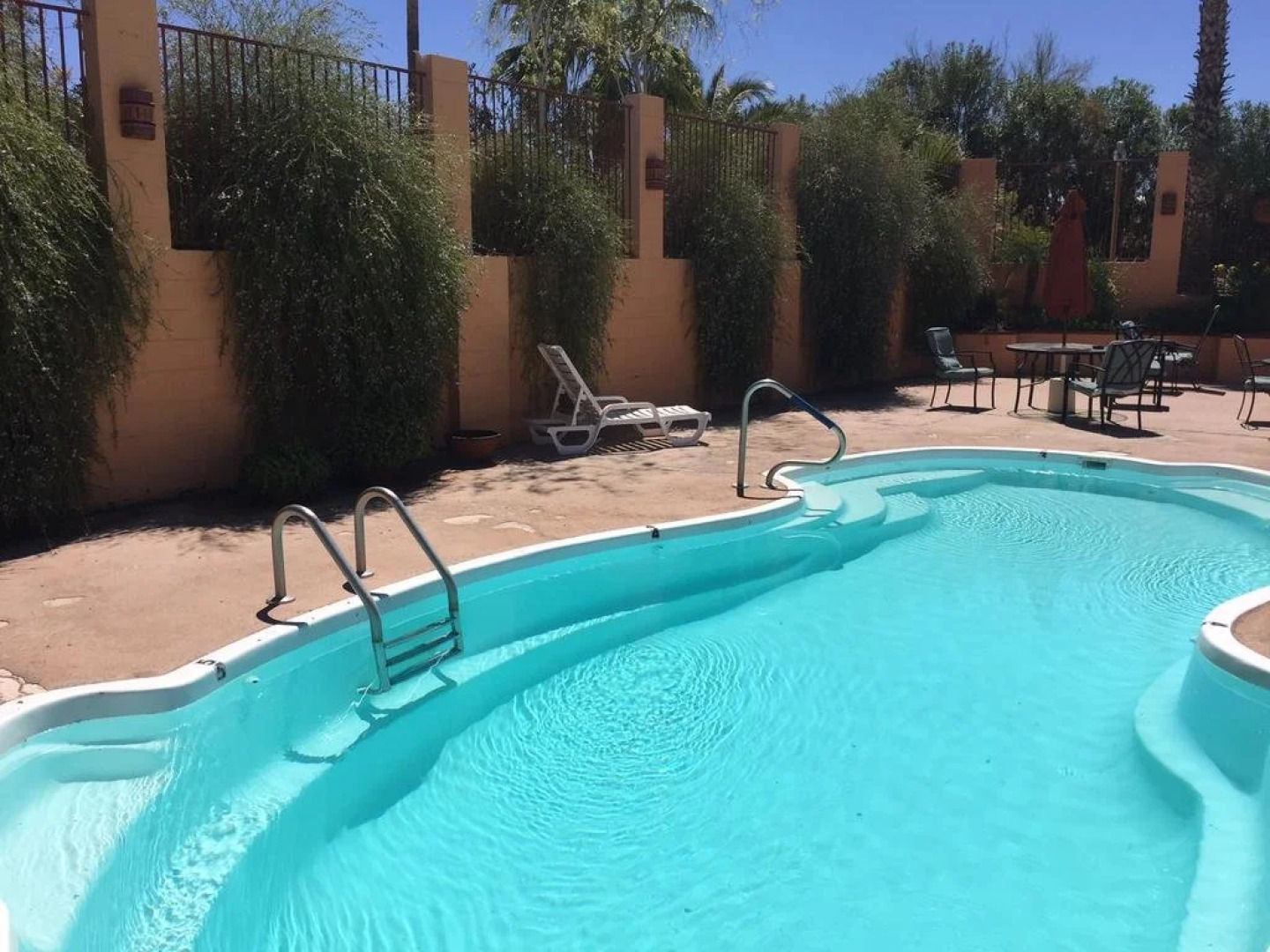 La Siesta Motel & RV Resort