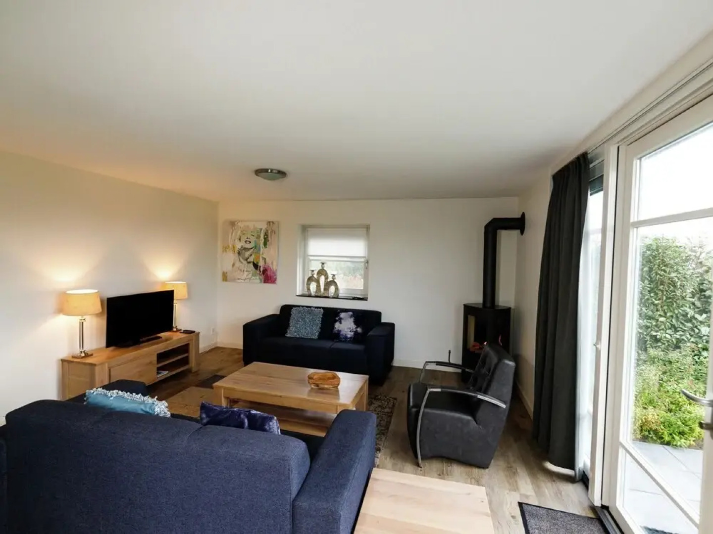 Modern House With a Jetty, Located in Beautiful Giethoorn