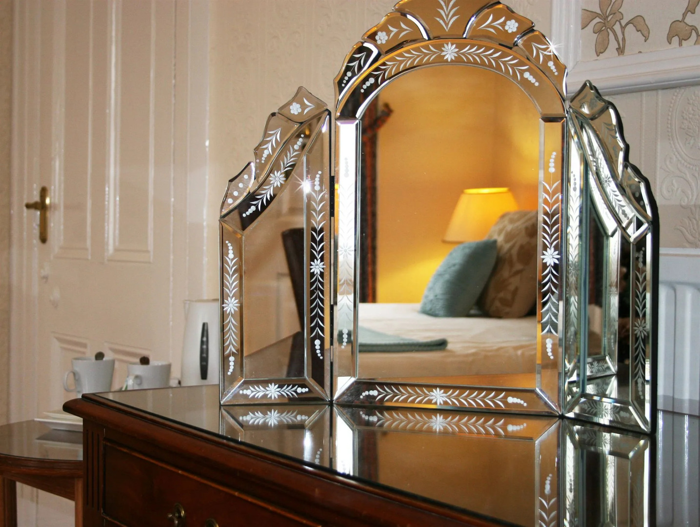 The Kingston Theatre Hotel