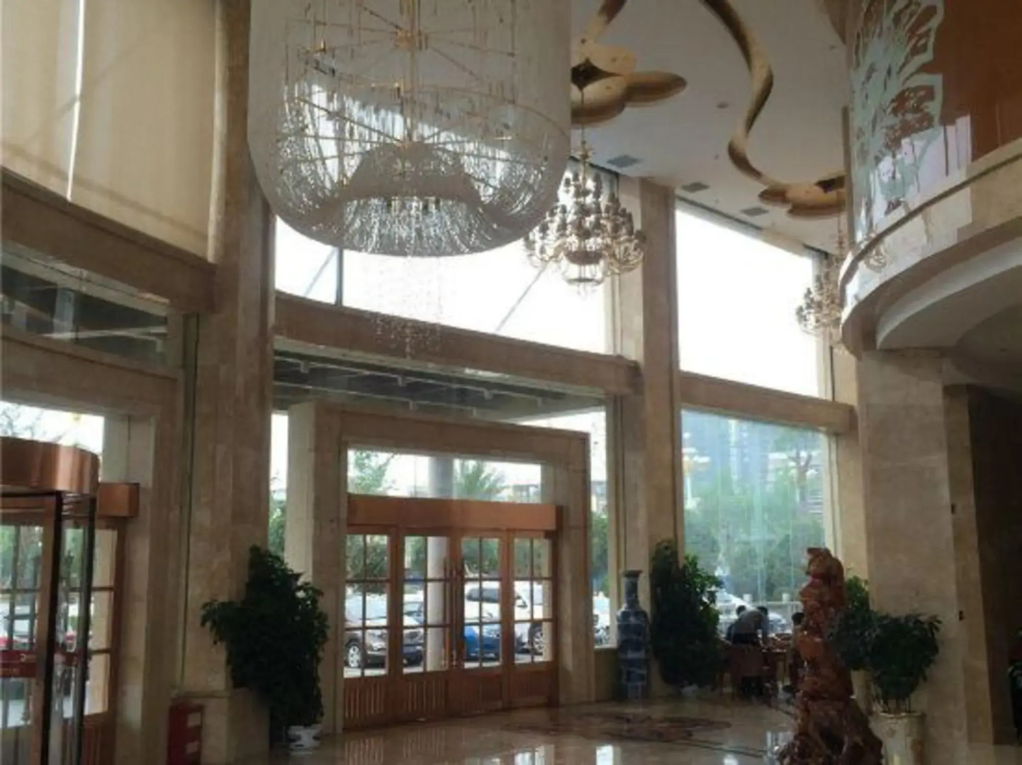 New Huatian Hotel
