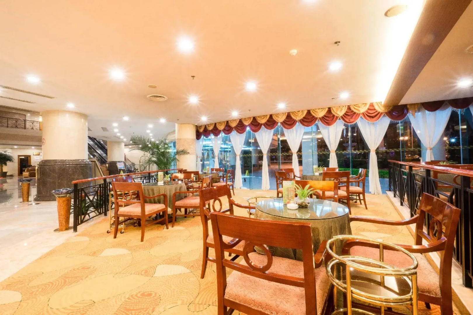 Chuxiong WeishengXiongbao Hotel