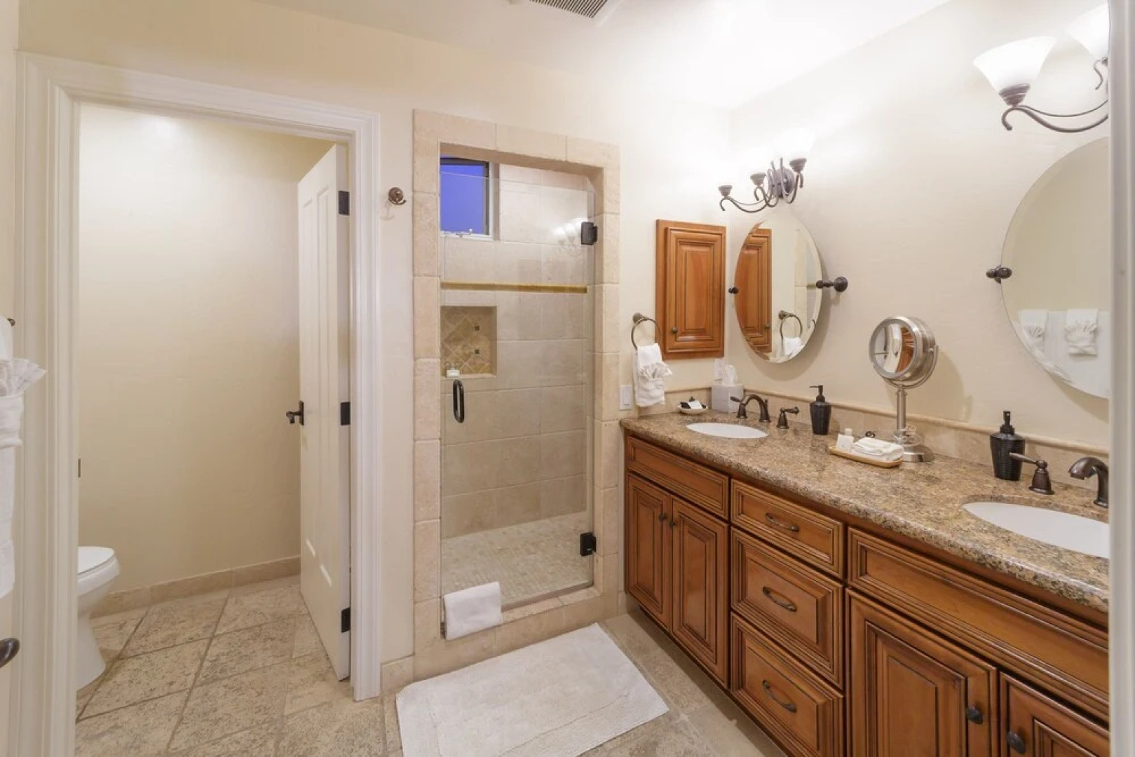 Valentina #401 3 Bedroom Condo by RedAwning