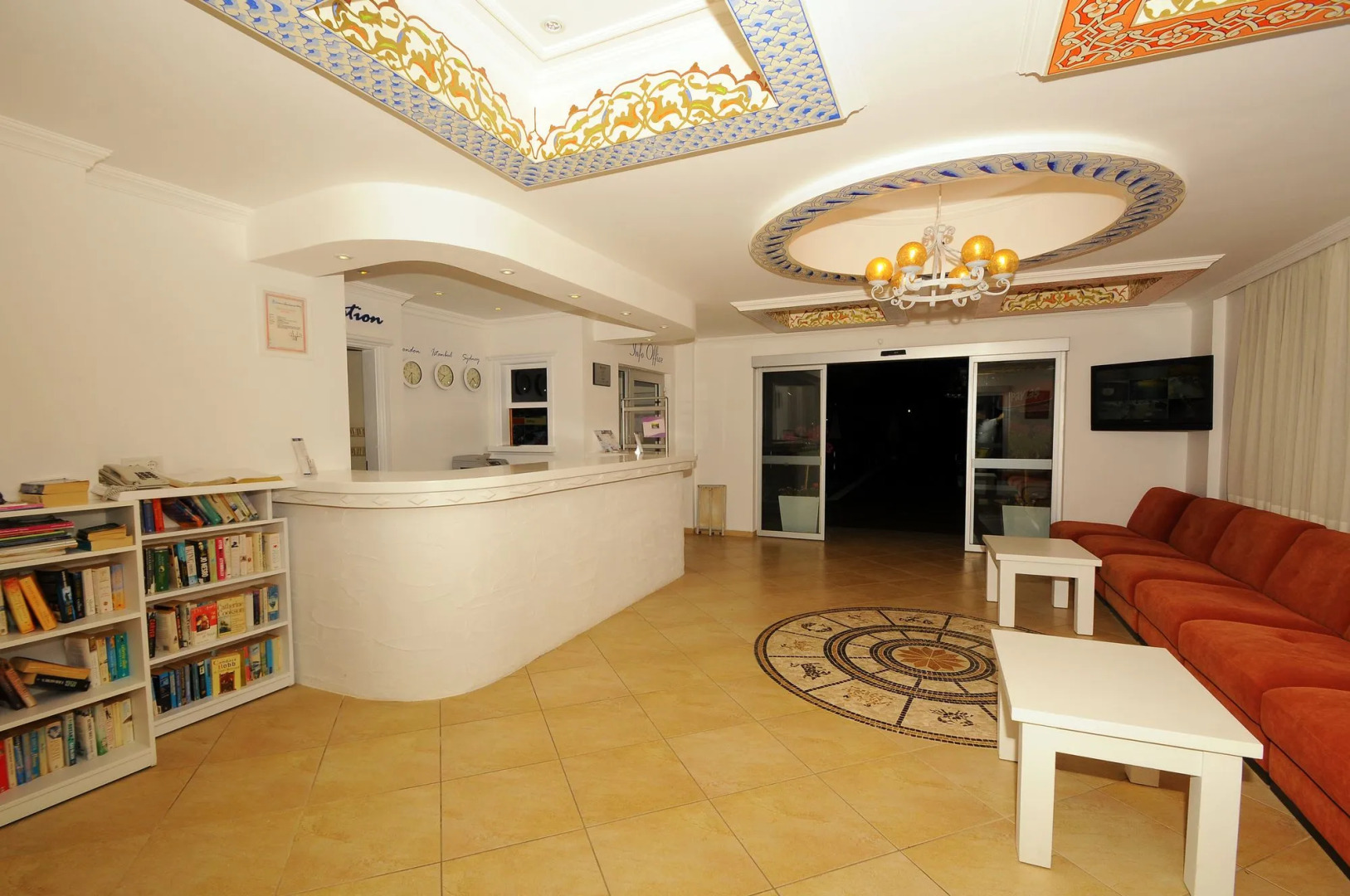 Sea Breeze Hotel & Apartments